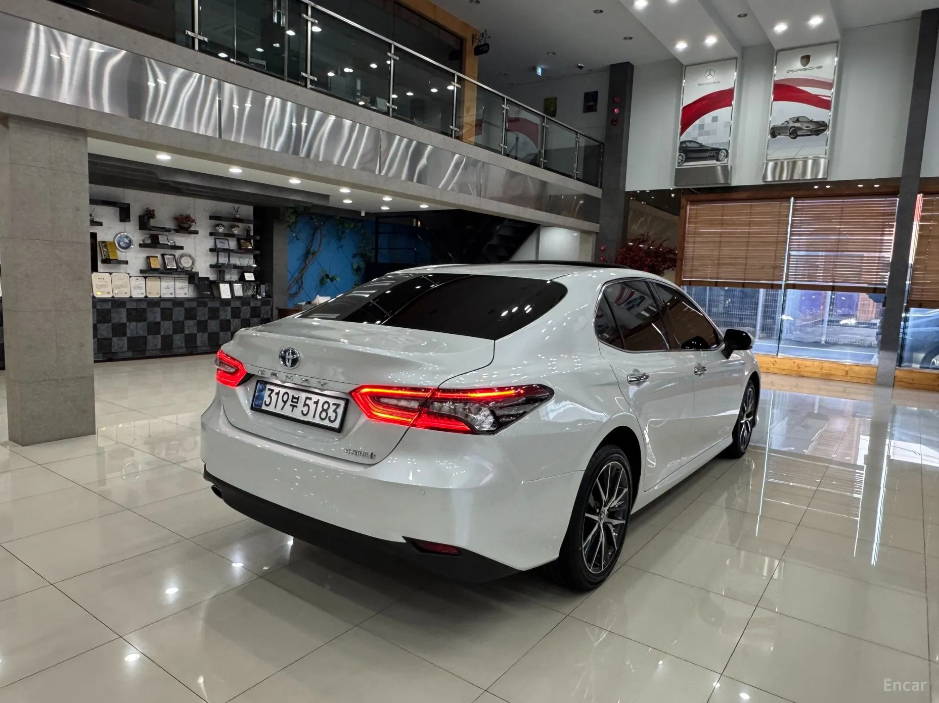 Toyota Camry (XV70)