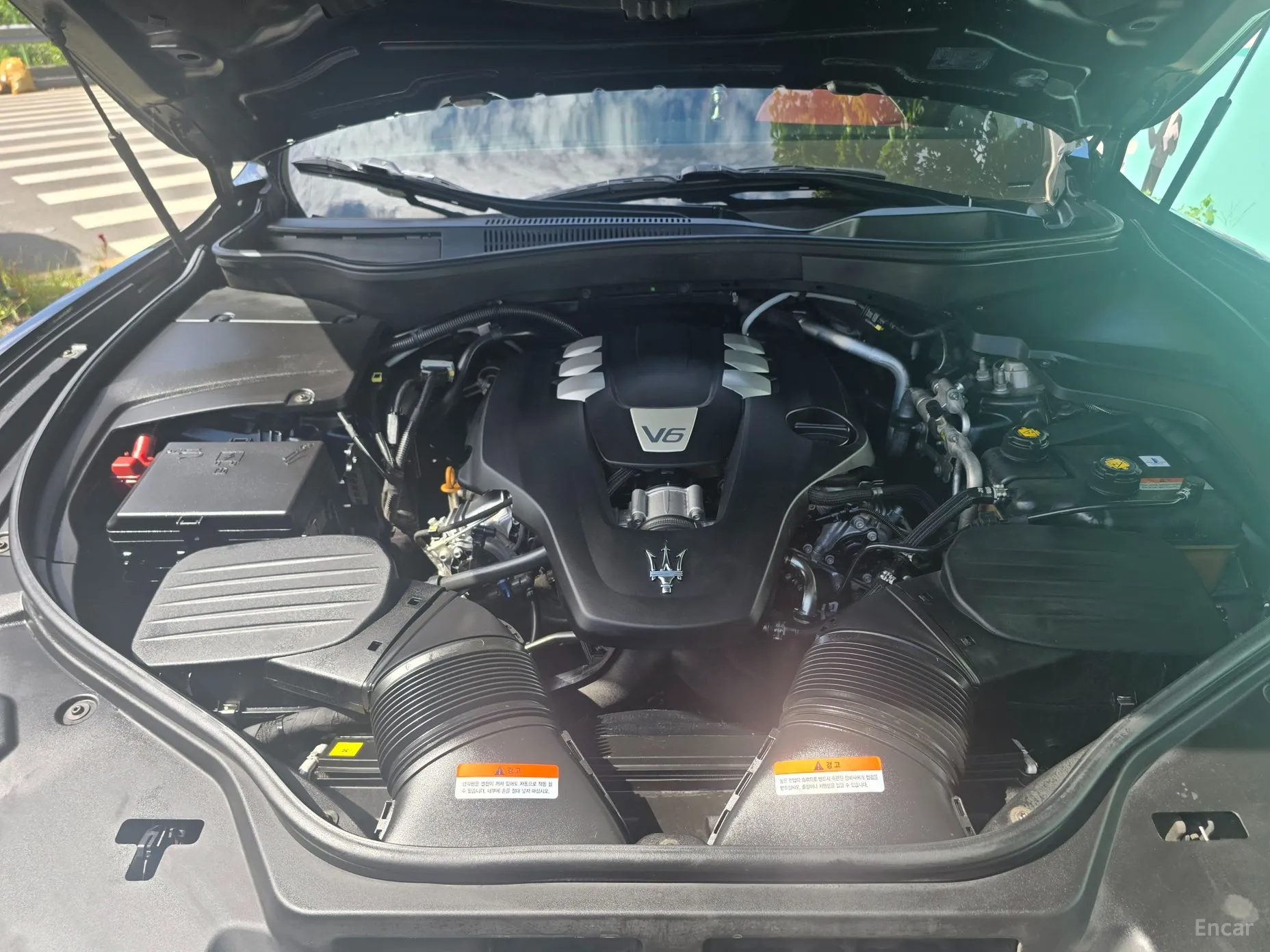 Maserati Levante превью 19