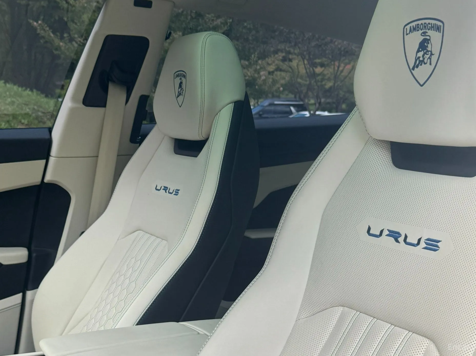 Lamborghini Urus превью 10