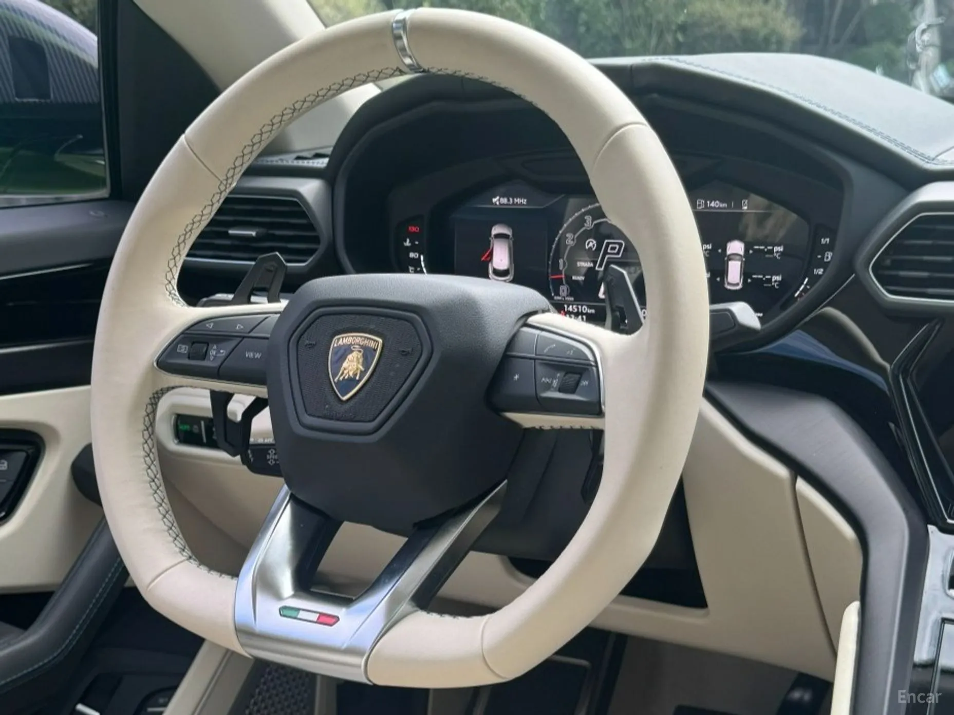 Lamborghini Urus превью 11