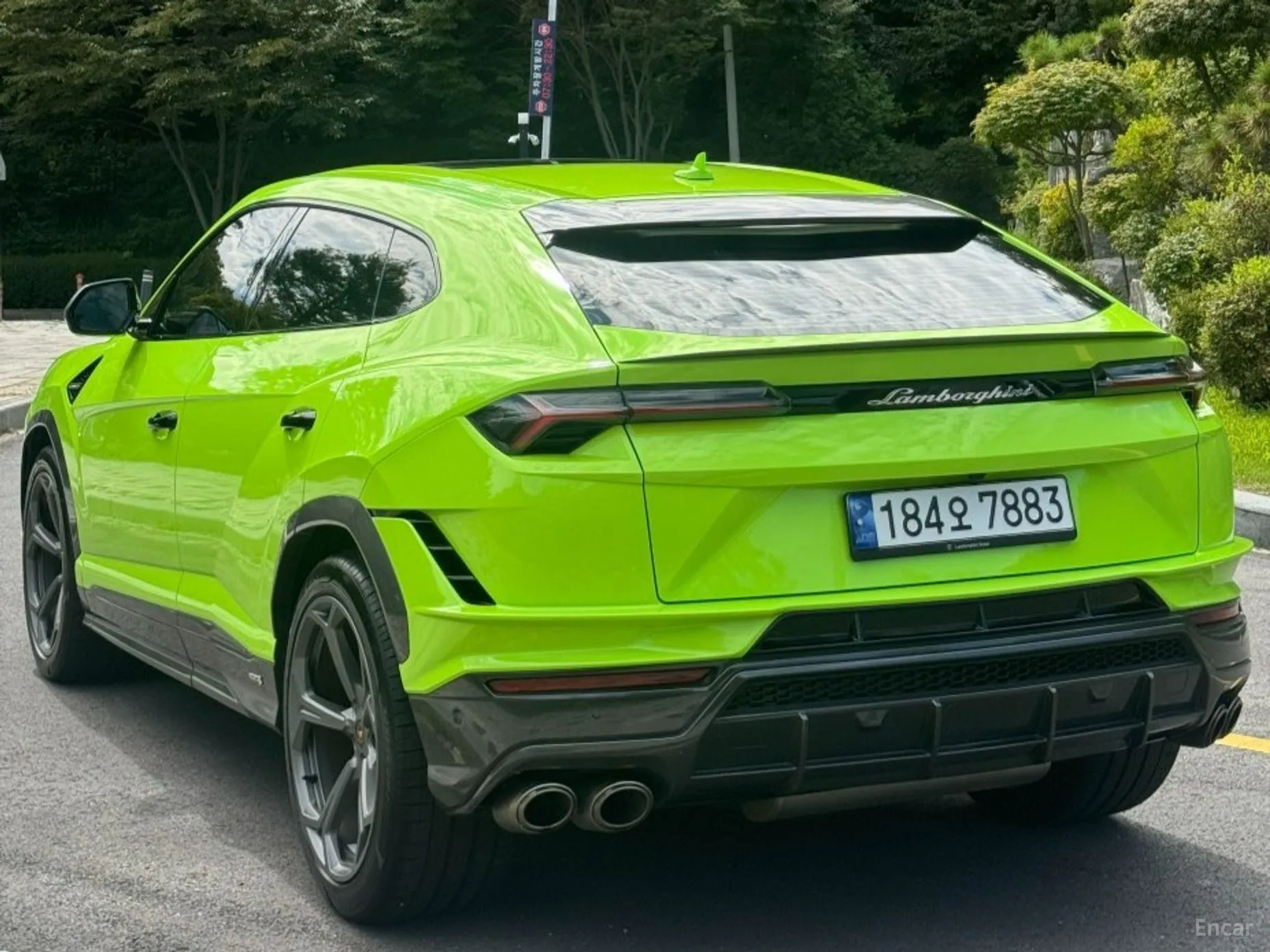Lamborghini Urus превью 3