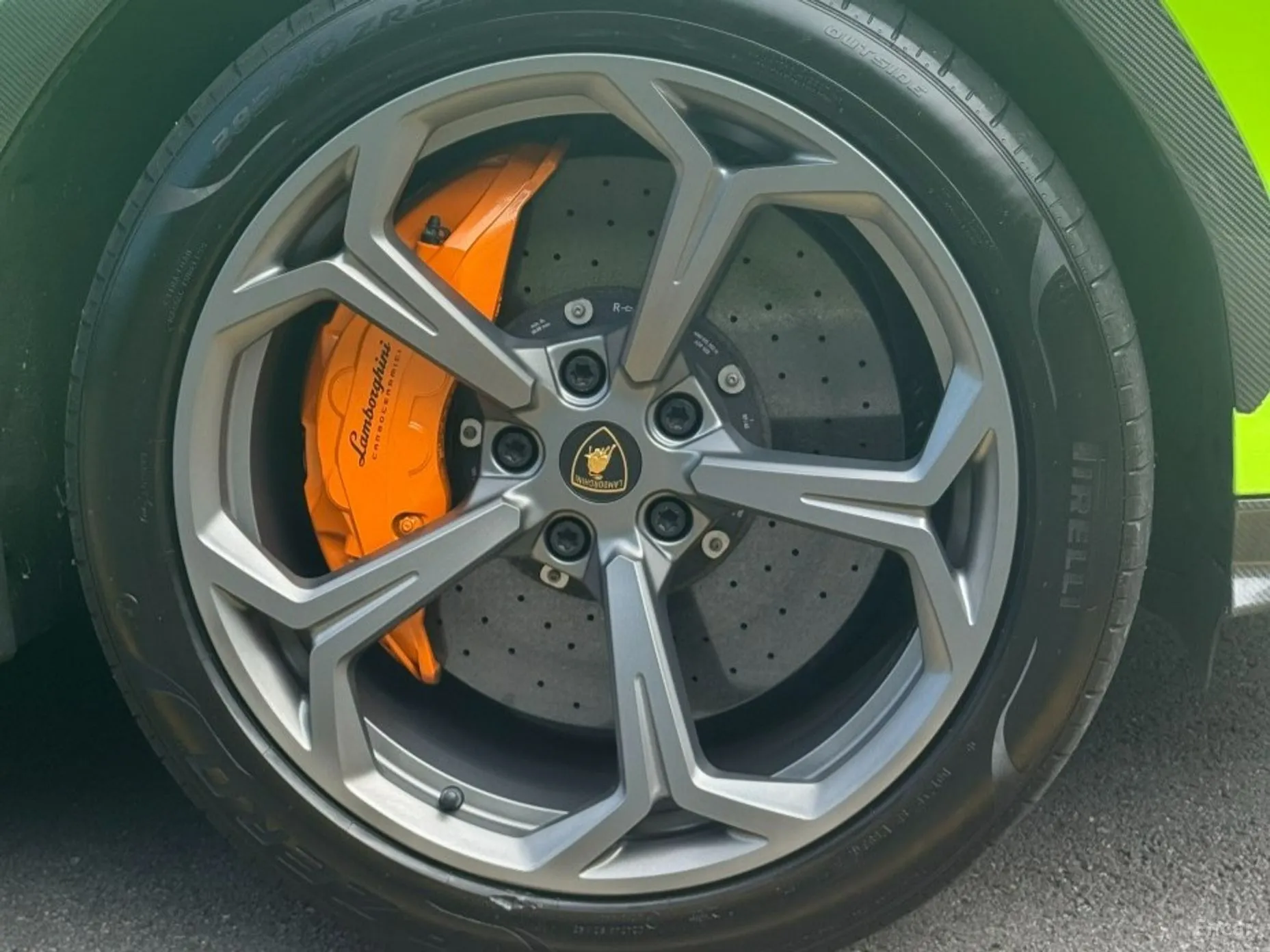 Lamborghini Urus превью 5