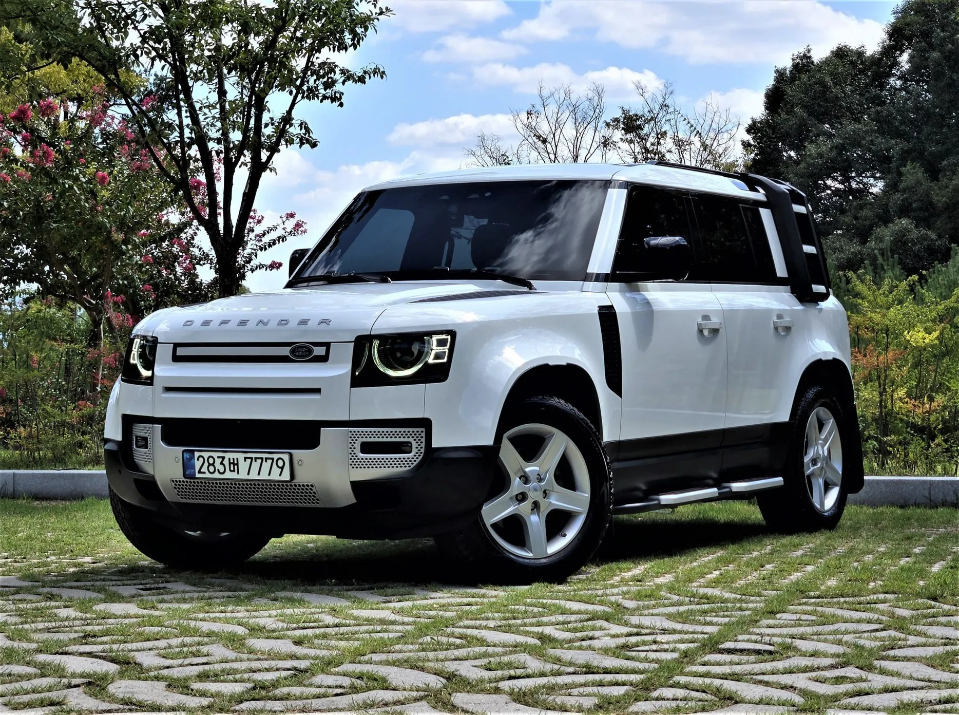 Land Rover Defender (L663)