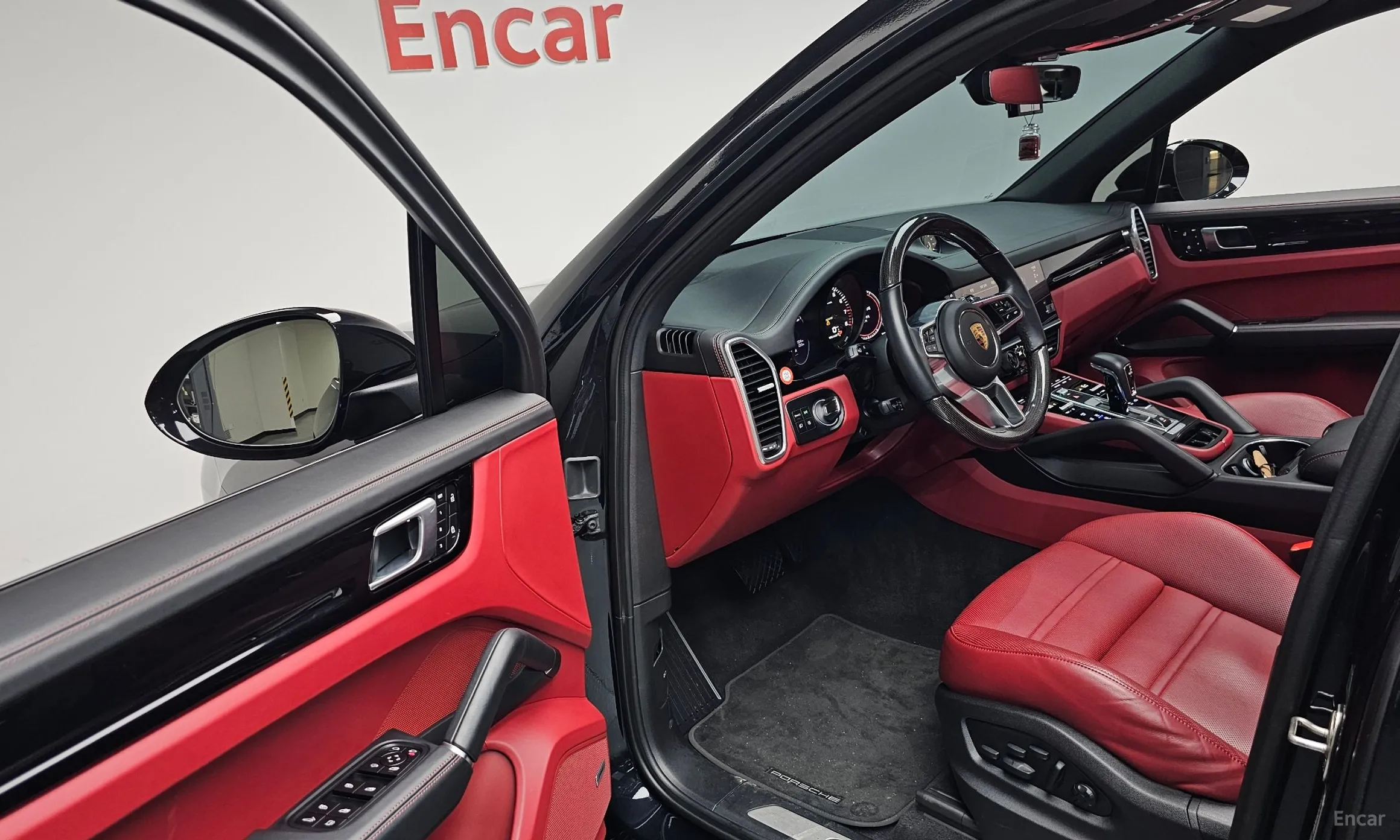 Porsche Cayenne (PO536) превью 10