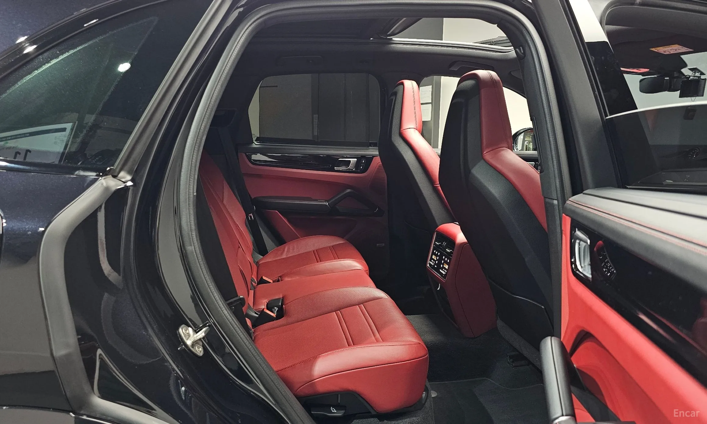 Porsche Cayenne (PO536) превью 11