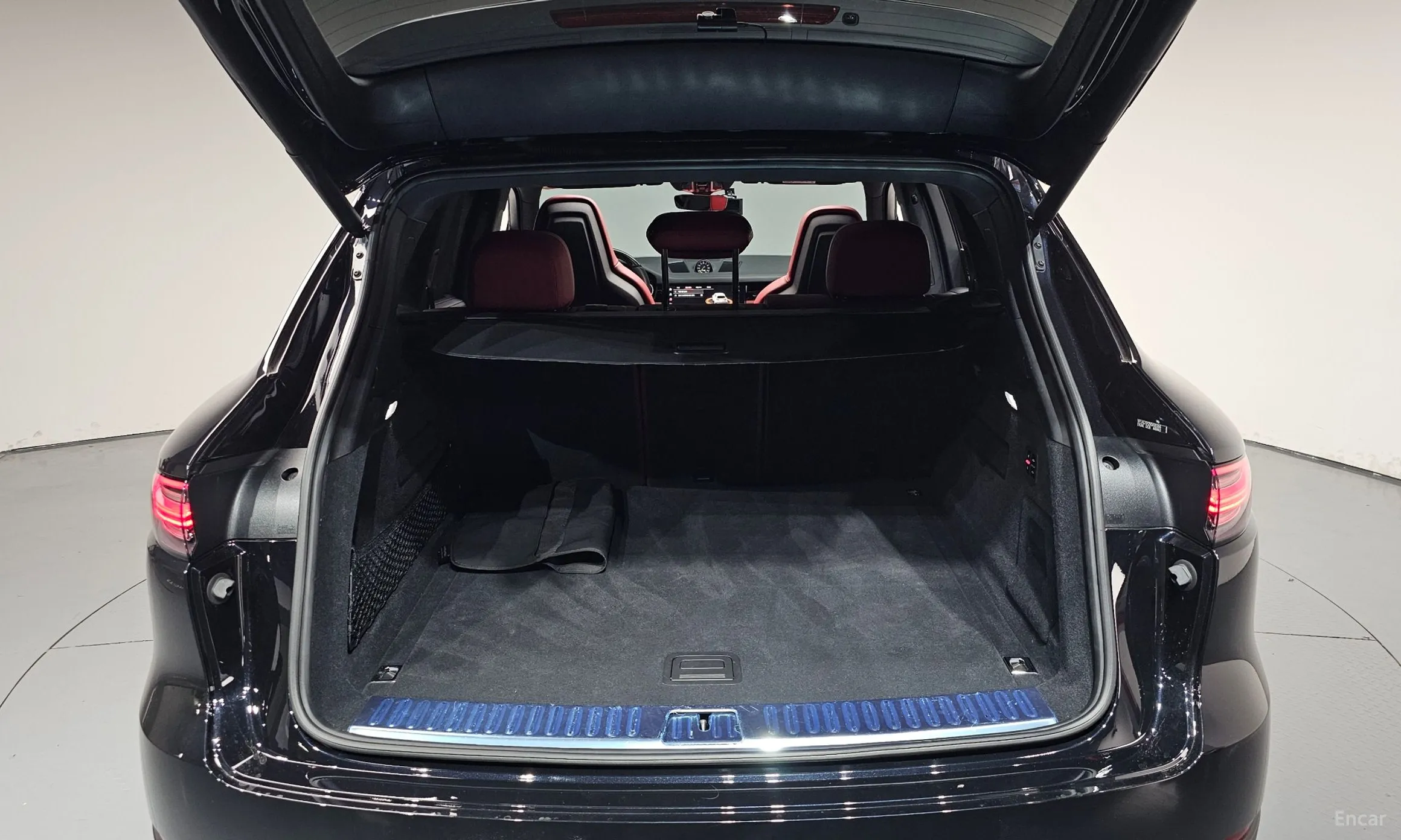 Porsche Cayenne (PO536) превью 20