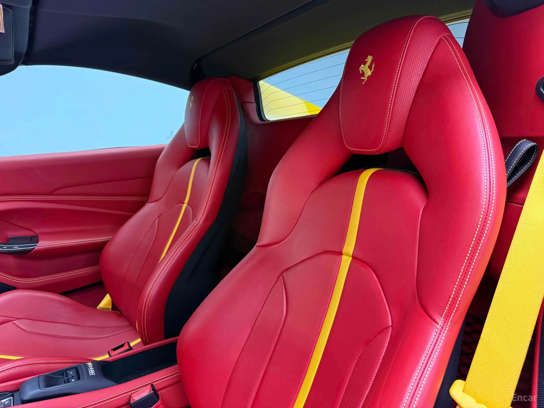 Ferrari F8 Spider превью 13