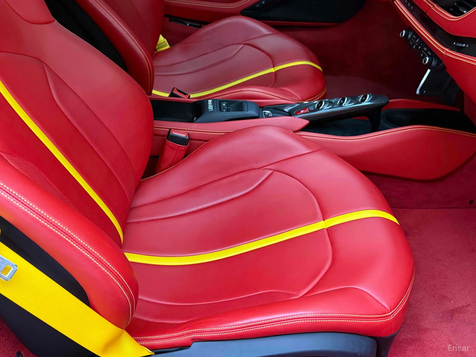 Ferrari F8 Spider превью 15