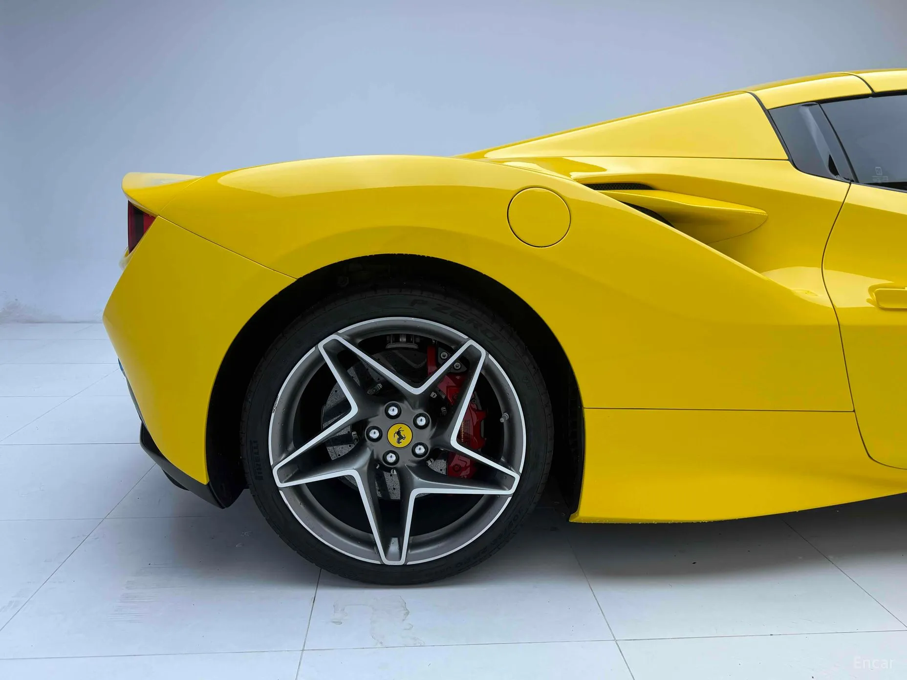 Ferrari F8 Spider превью 5