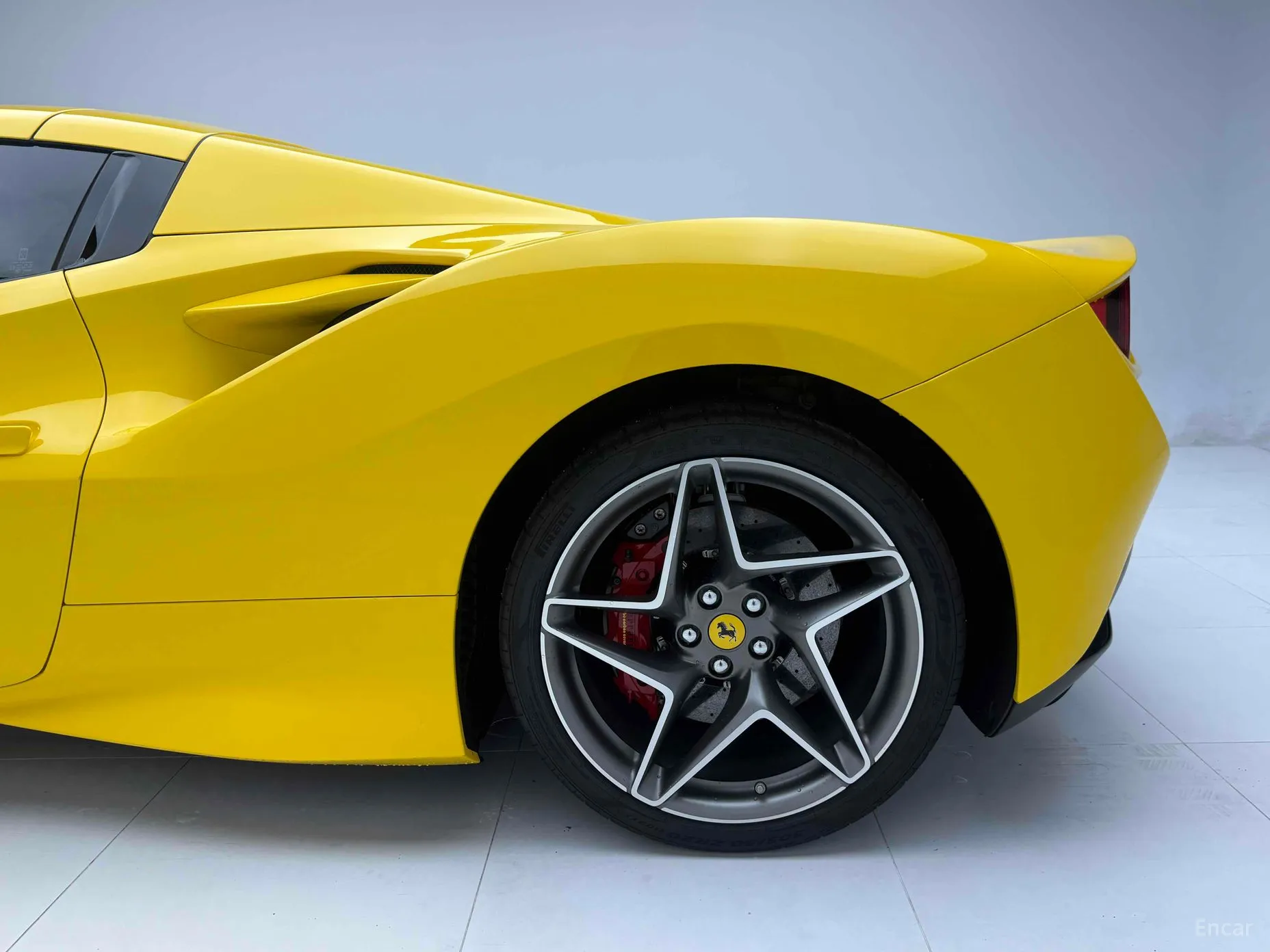 Ferrari F8 Spider превью 6