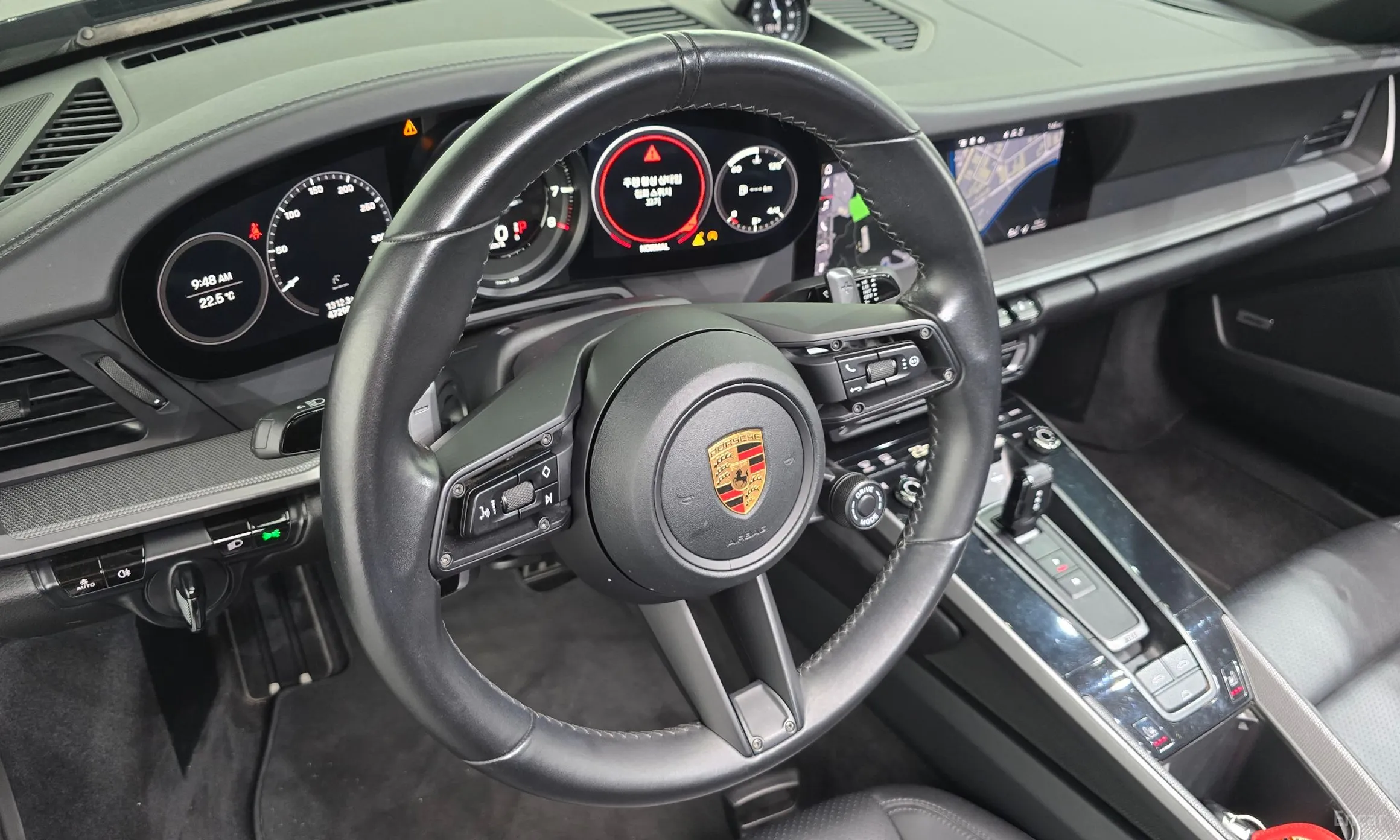 Porsche 911 (992) превью 15