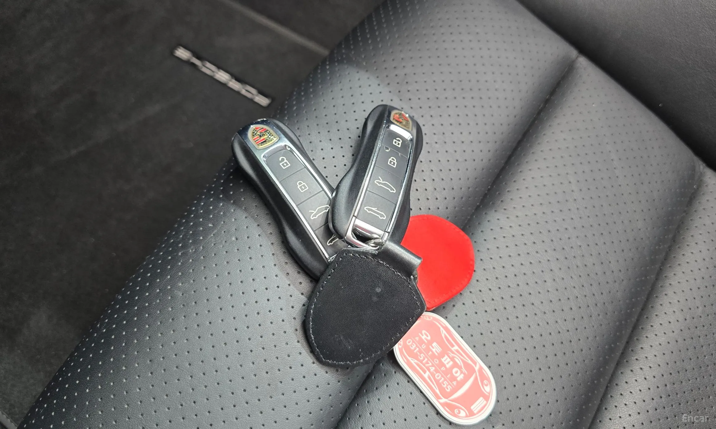 Porsche 911 (992) превью 19