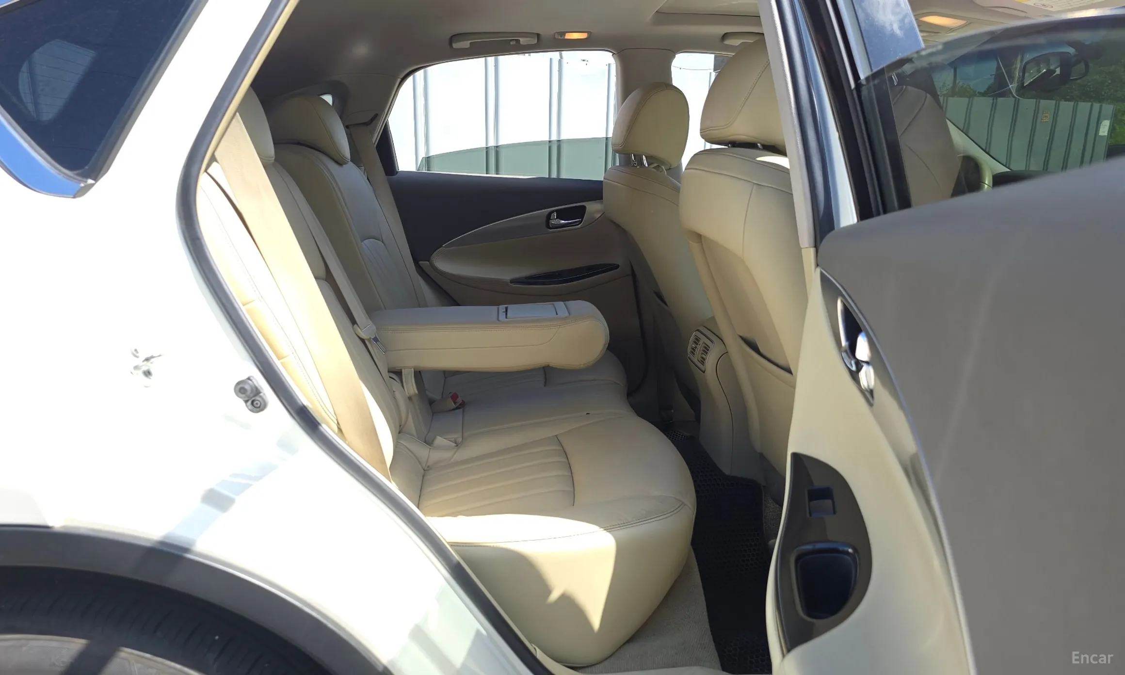 Infiniti EX35 превью 12