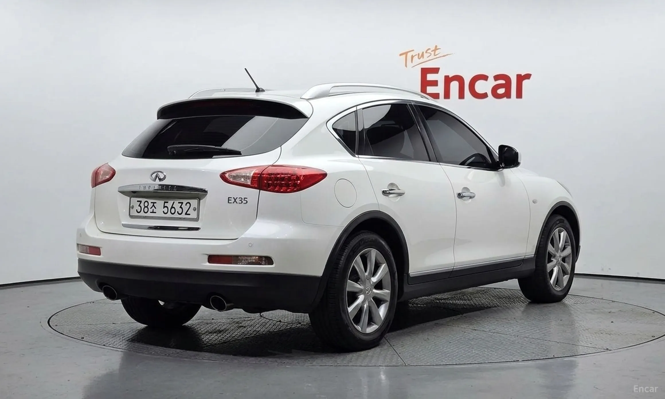 Infiniti EX35 превью 2