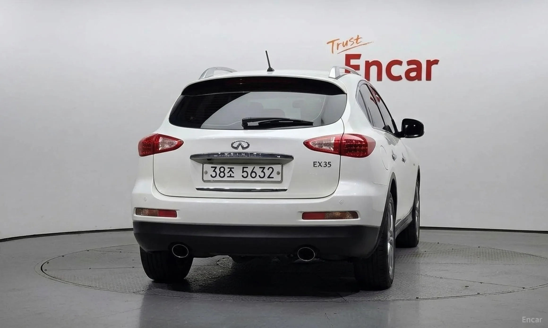 Infiniti EX35 превью 4