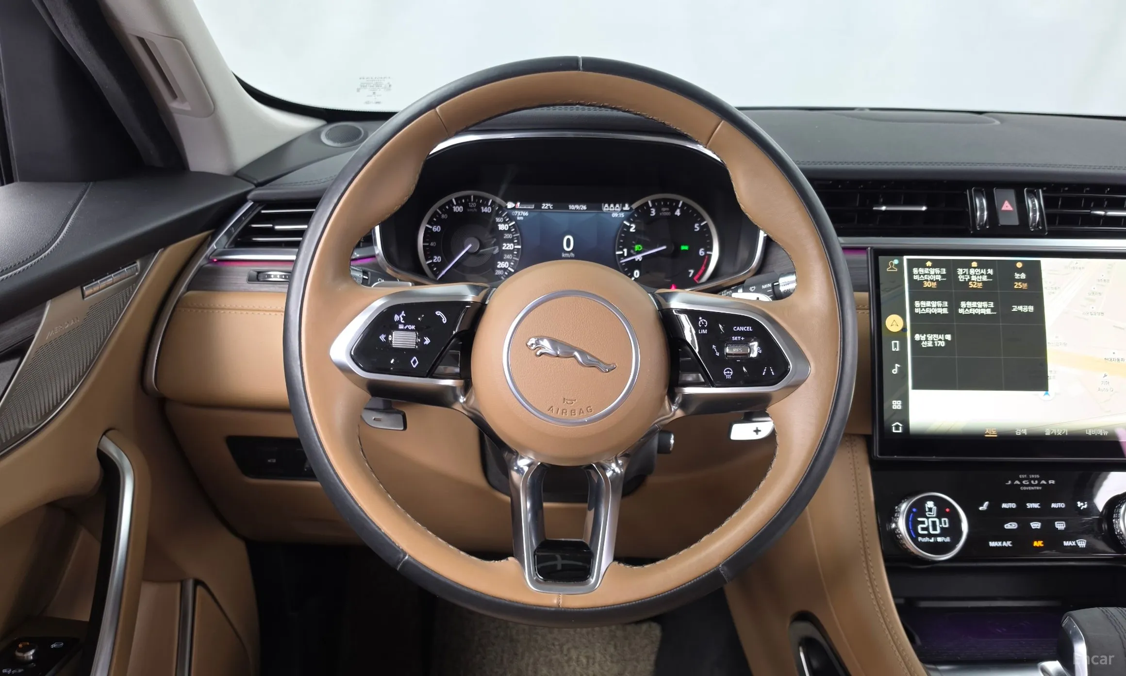 Jaguar F-PACE превью 13