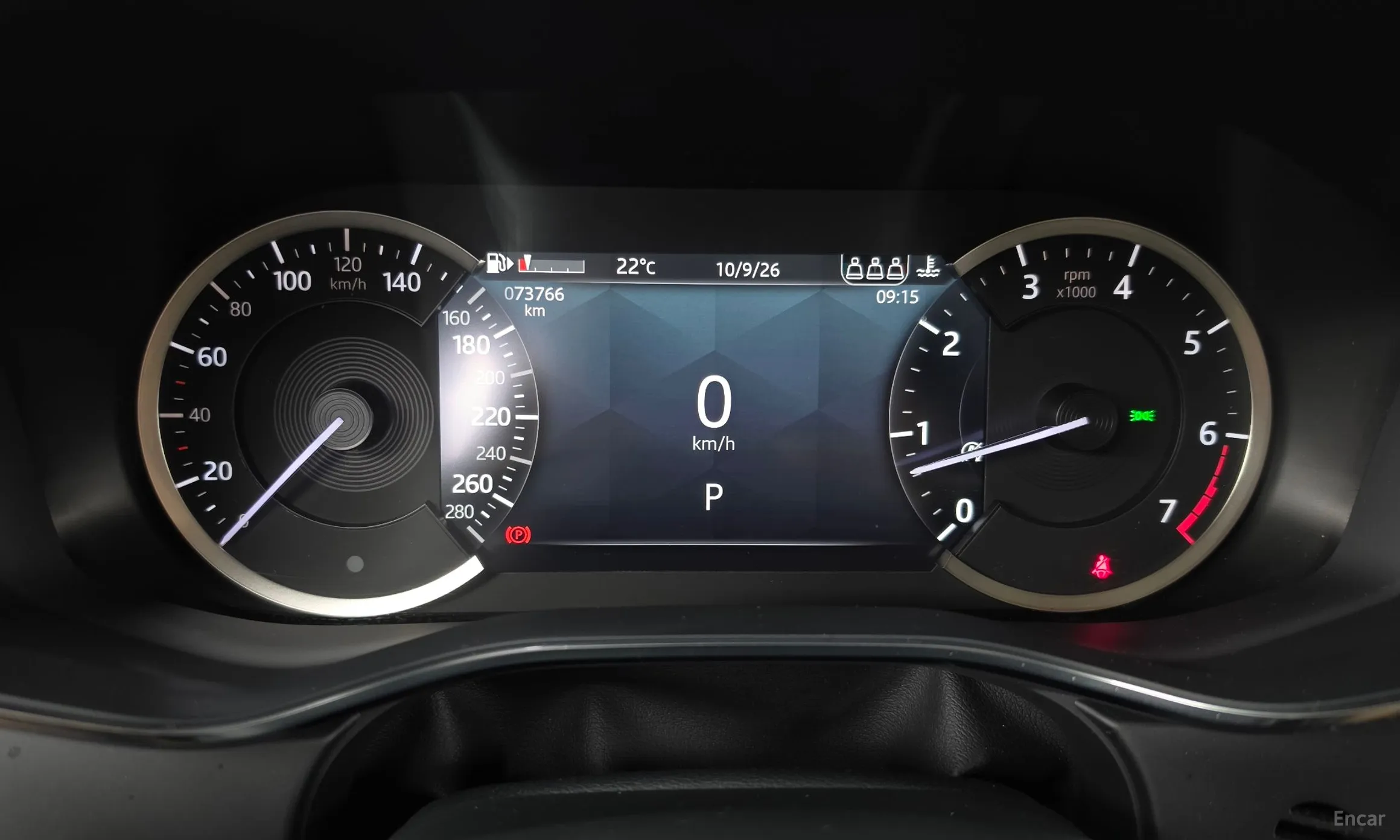 Jaguar F-PACE превью 8