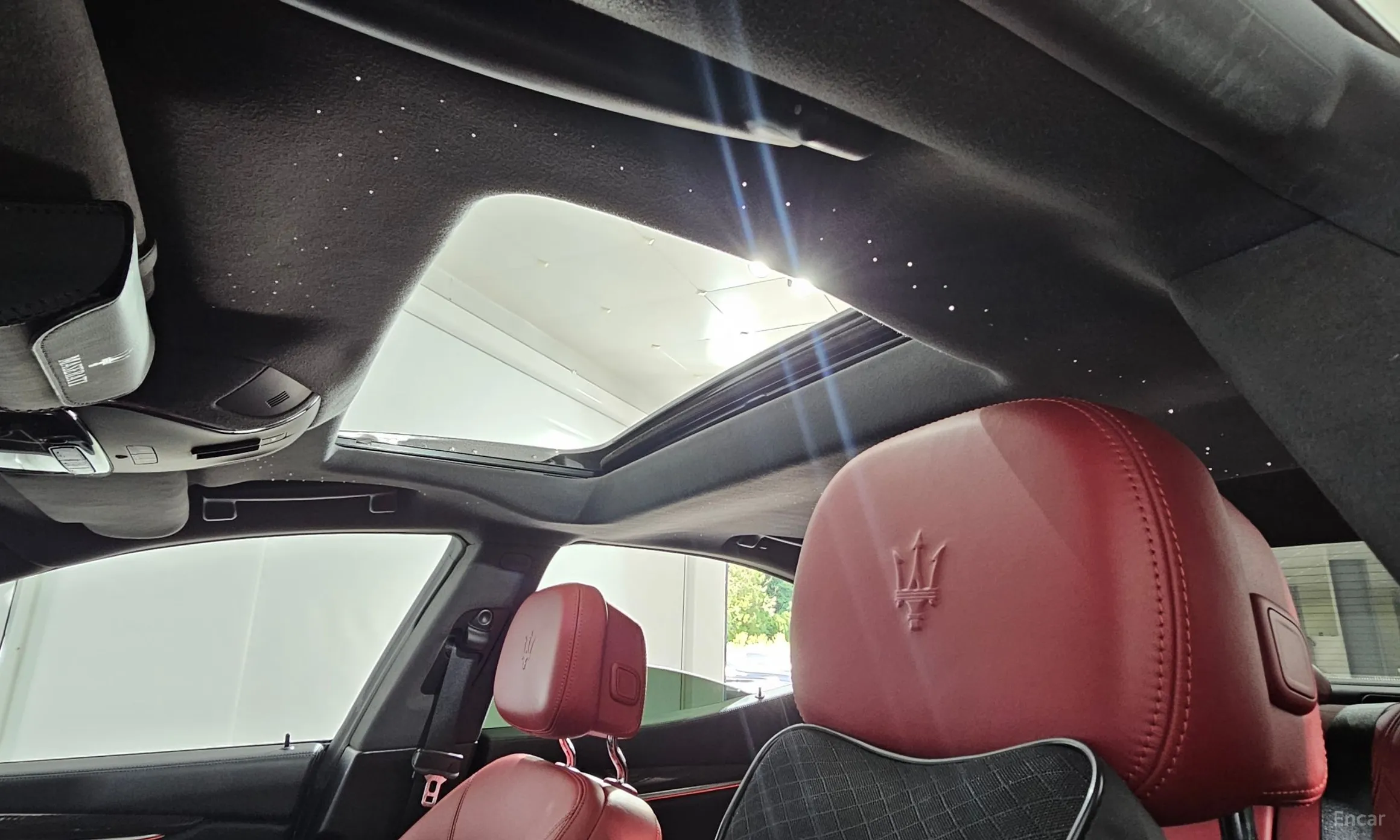 Maserati Ghibli превью 20