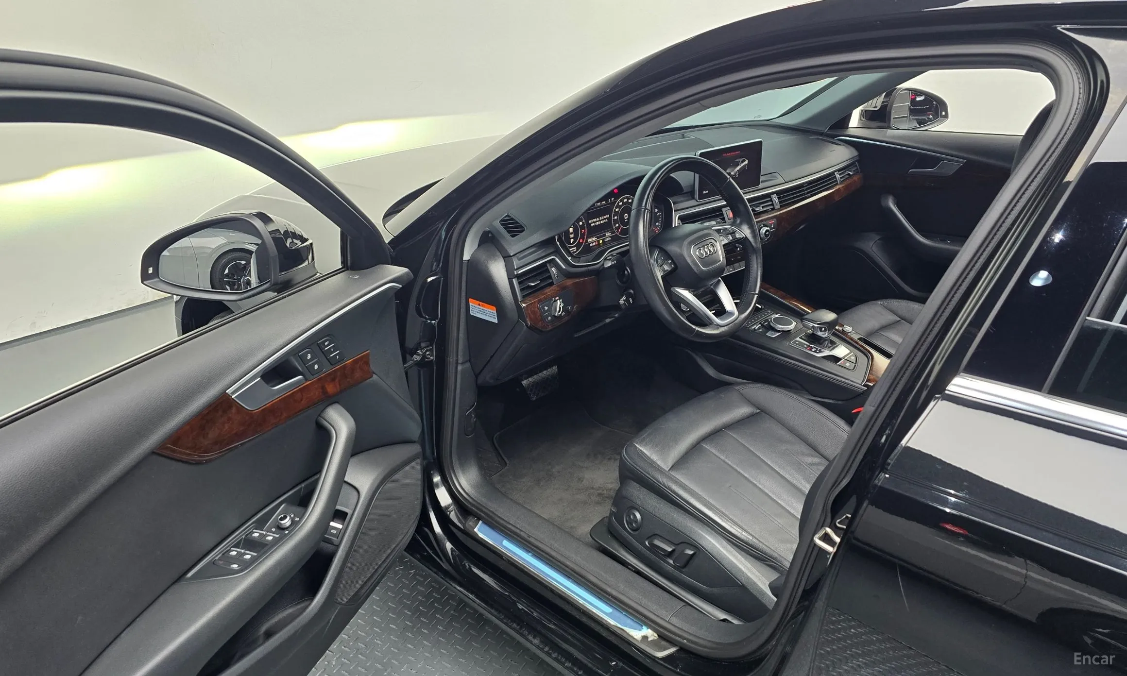 Audi A4 (B9) превью 11