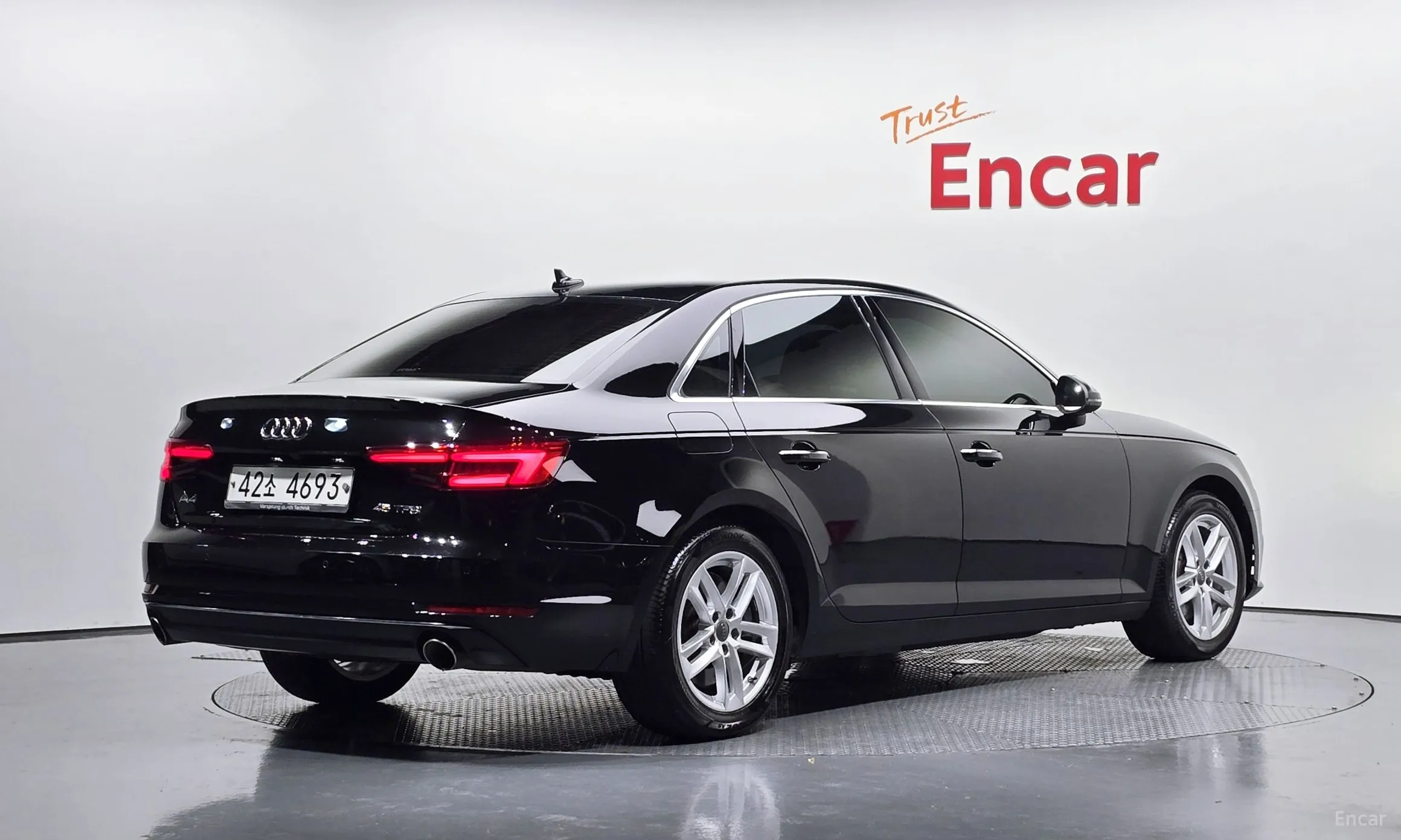 Audi A4 (B9)