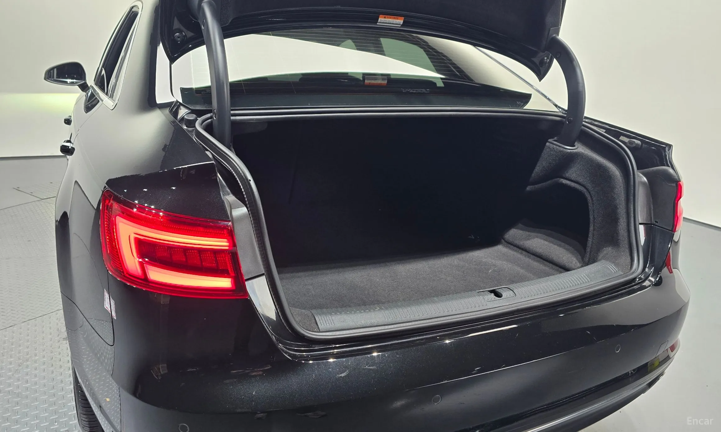 Audi A4 (B9) превью 20
