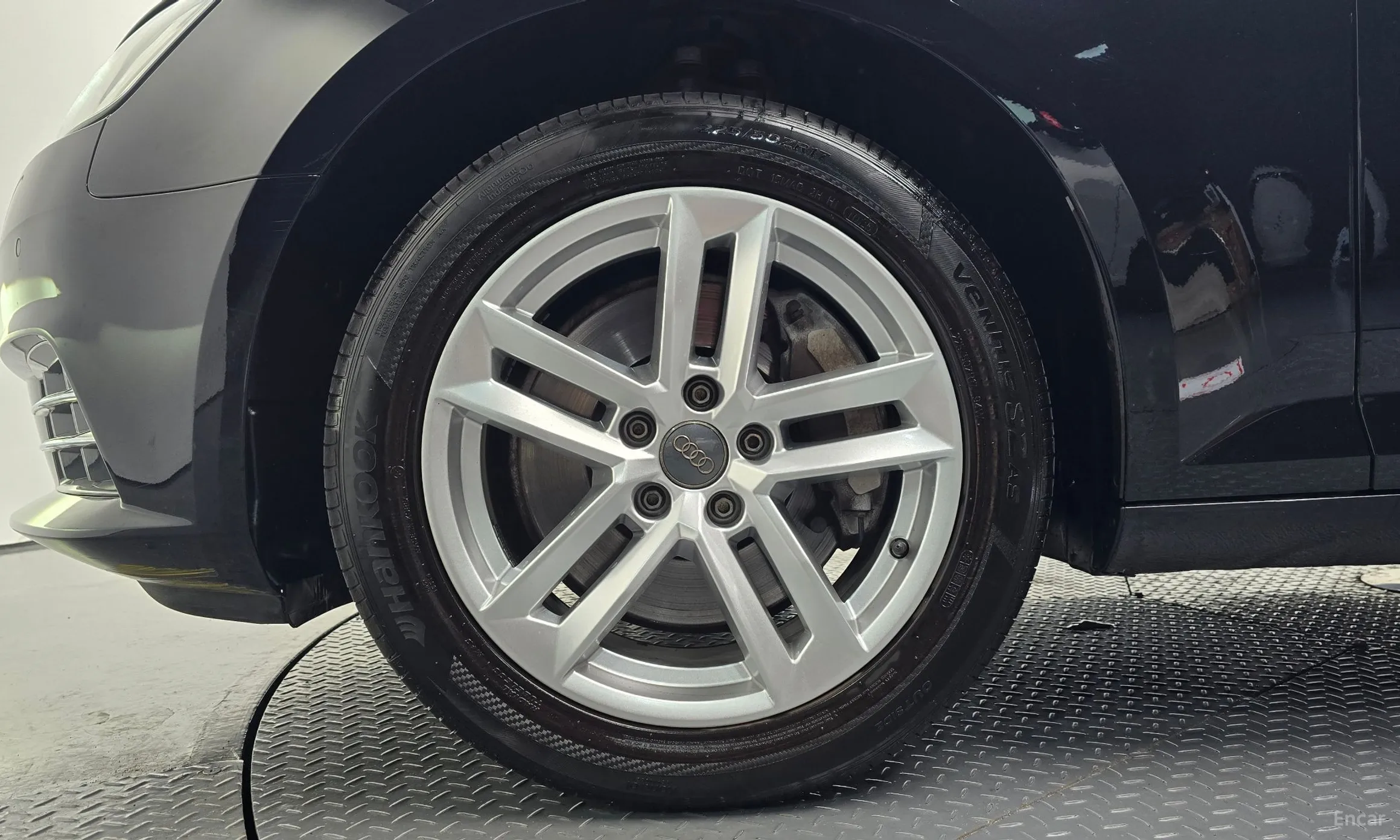Audi A4 (B9) превью 5