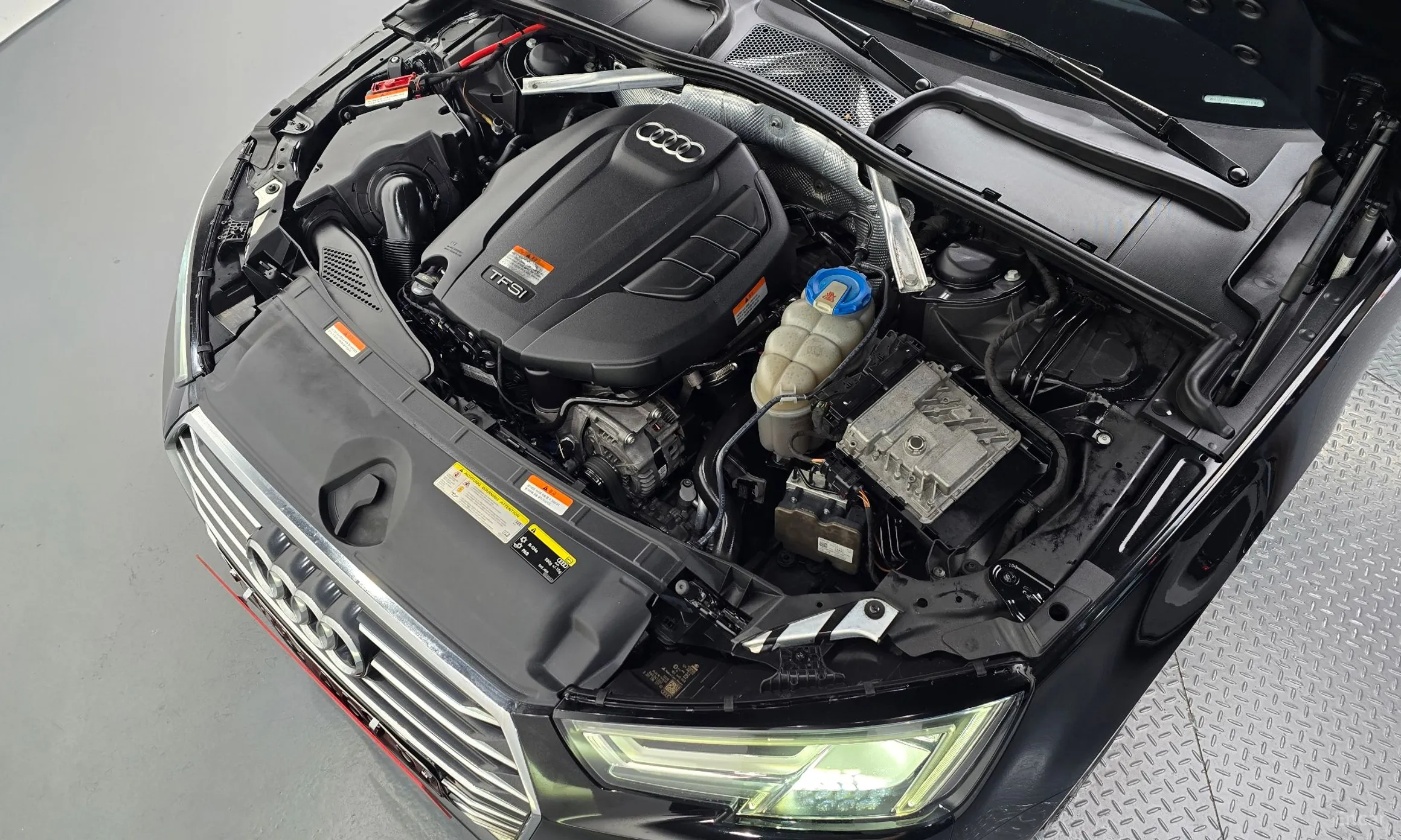 Audi A4 (B9) превью 6
