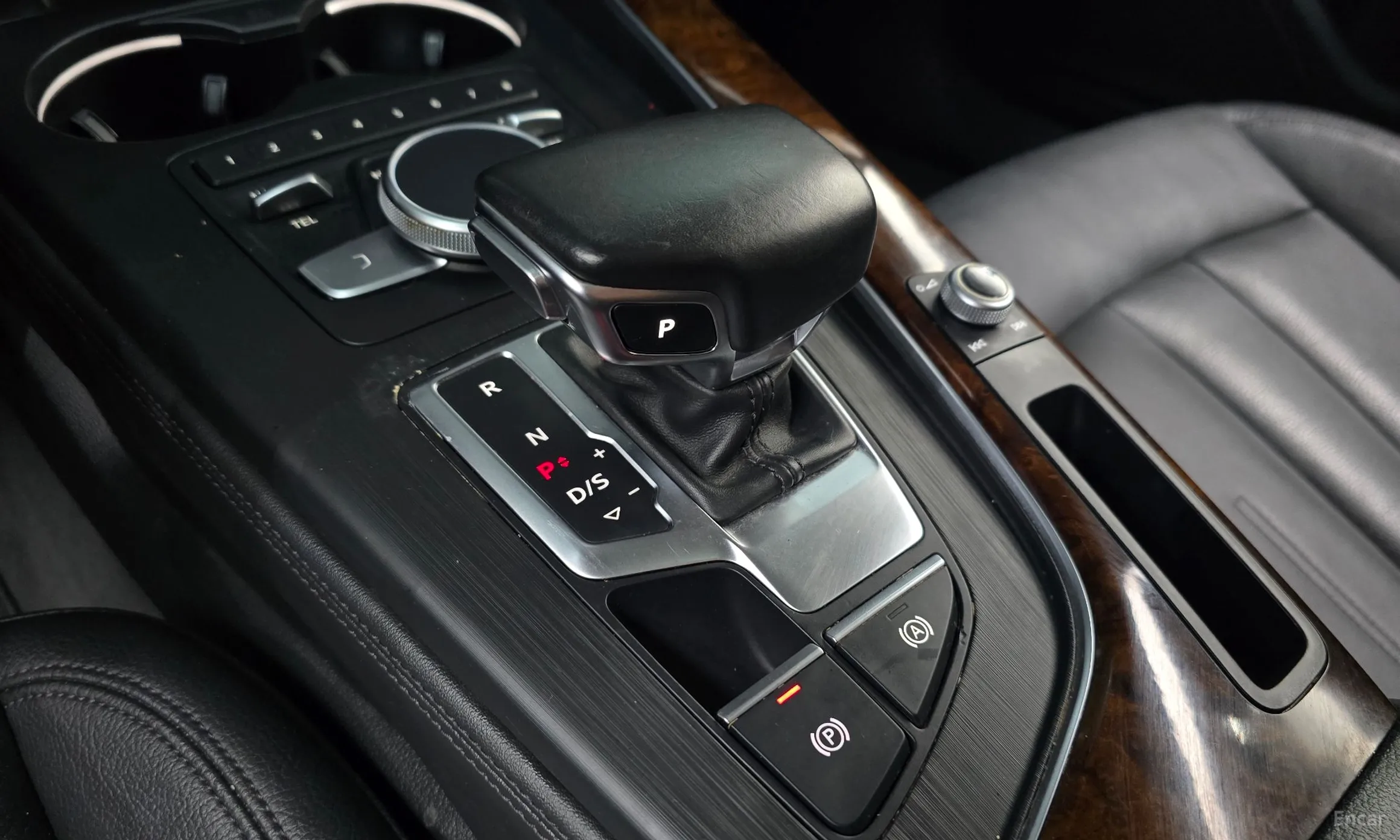 Audi A4 (B9) превью 9