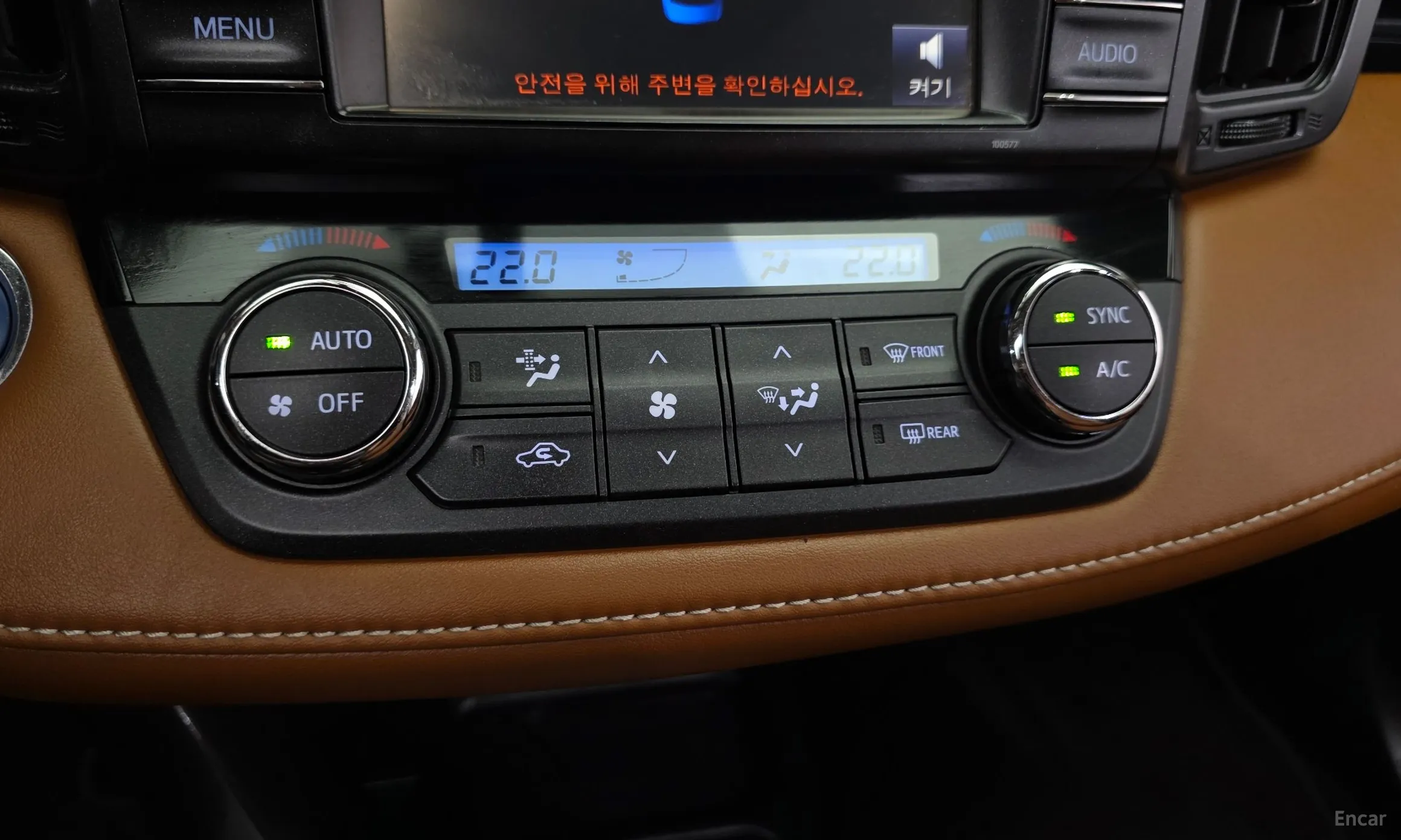 Toyota RAV4 превью 18