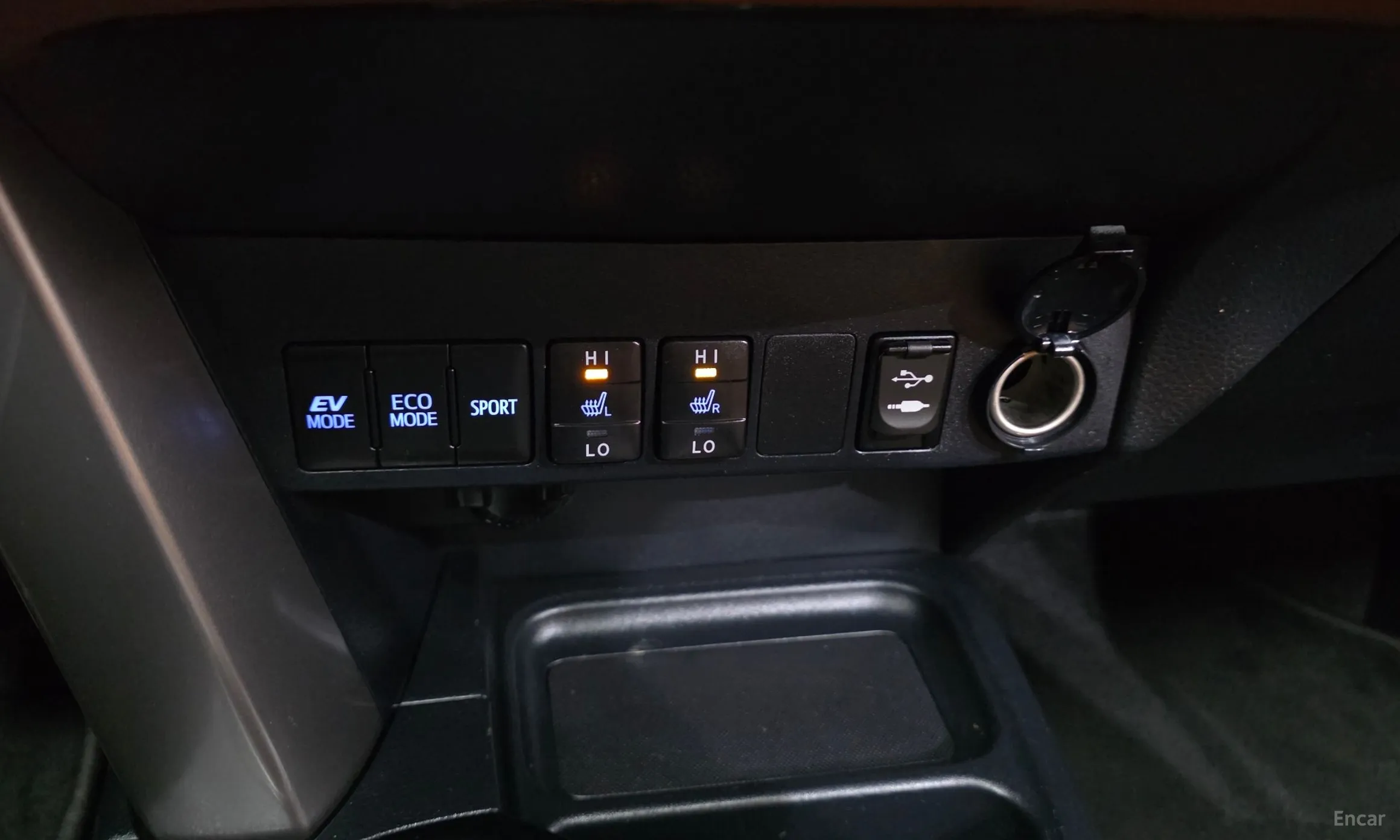 Toyota RAV4 превью 19