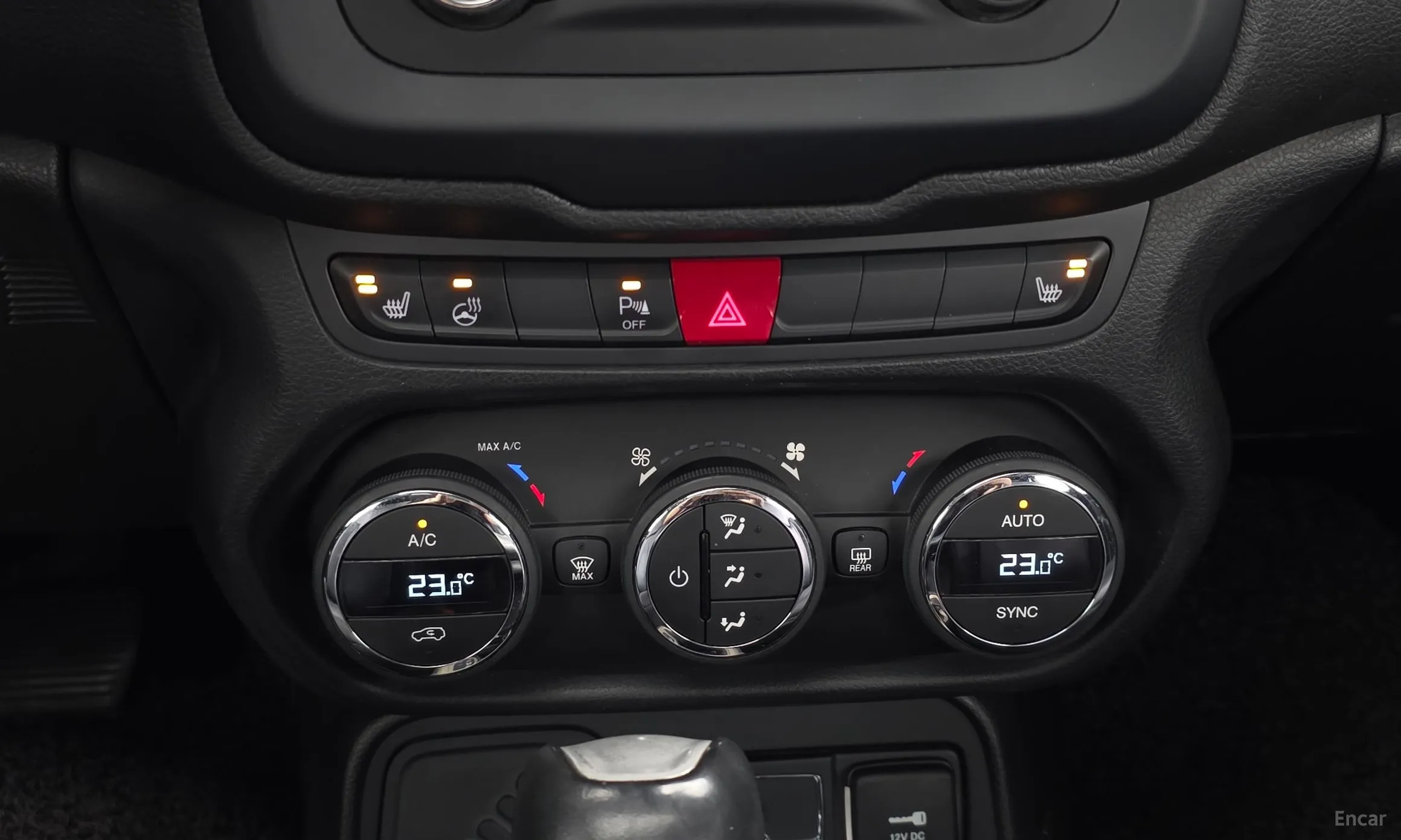 Jeep Renegade превью 16