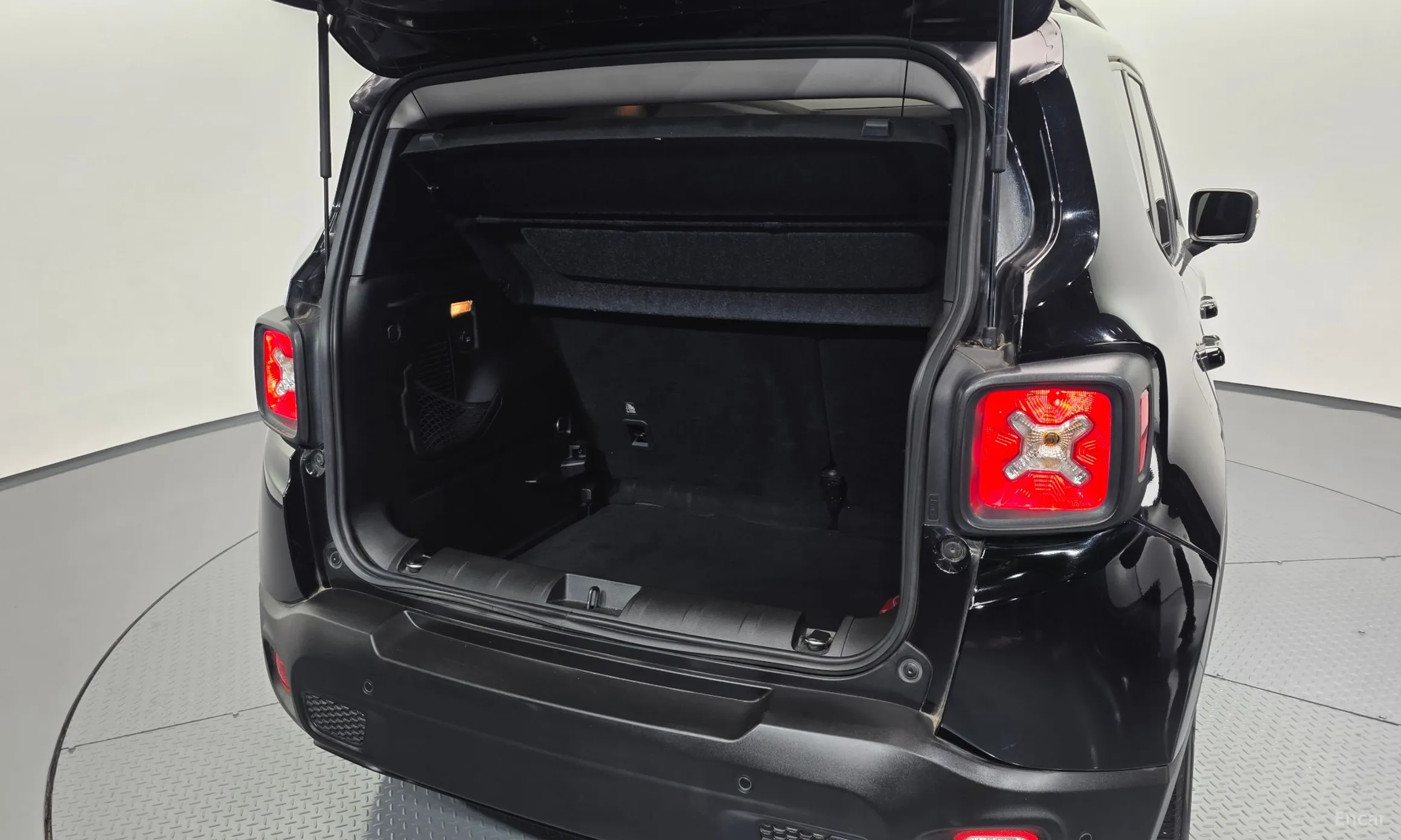 Jeep Renegade превью 20