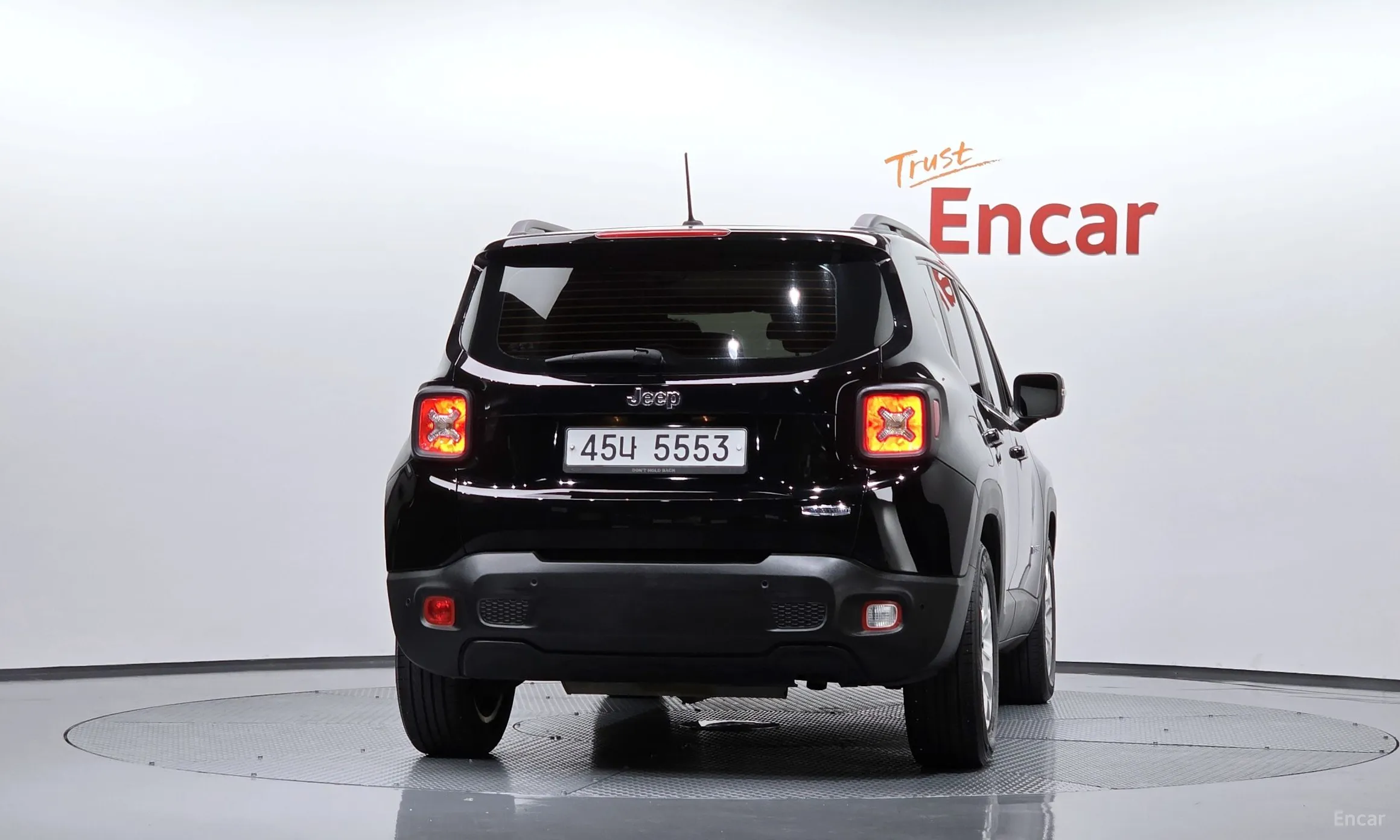 Jeep Renegade превью 4