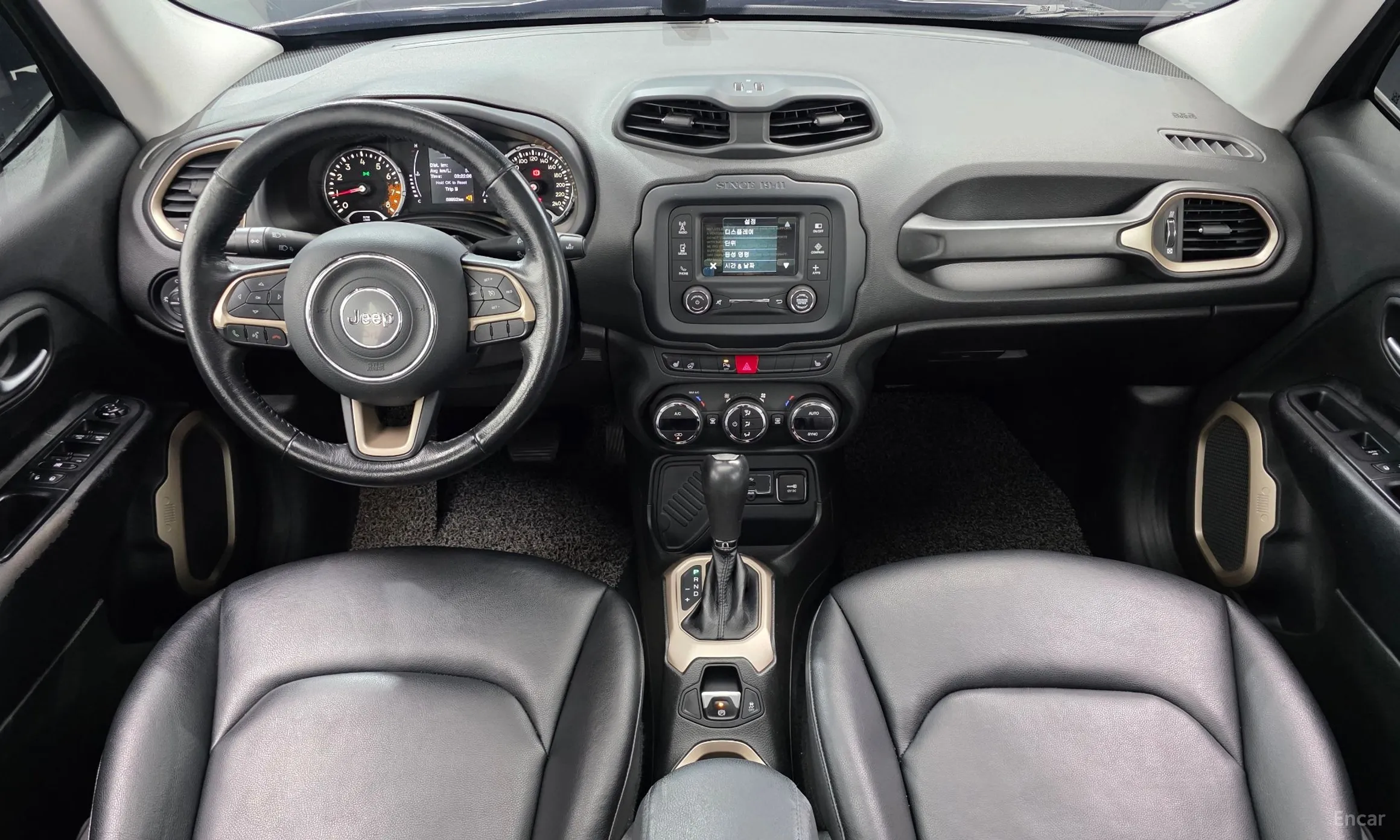 Jeep Renegade превью 7
