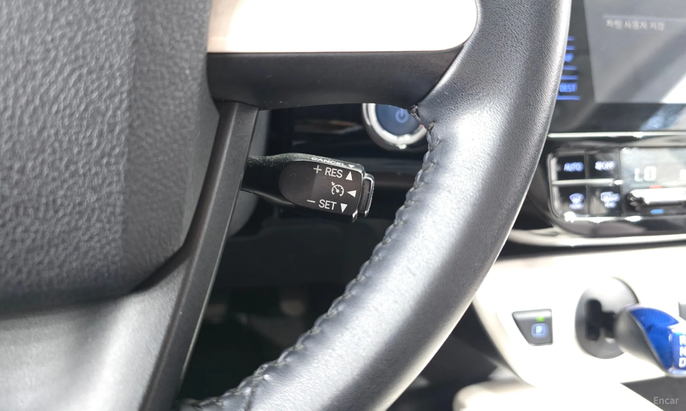 Toyota Prius 4th Generation превью 18