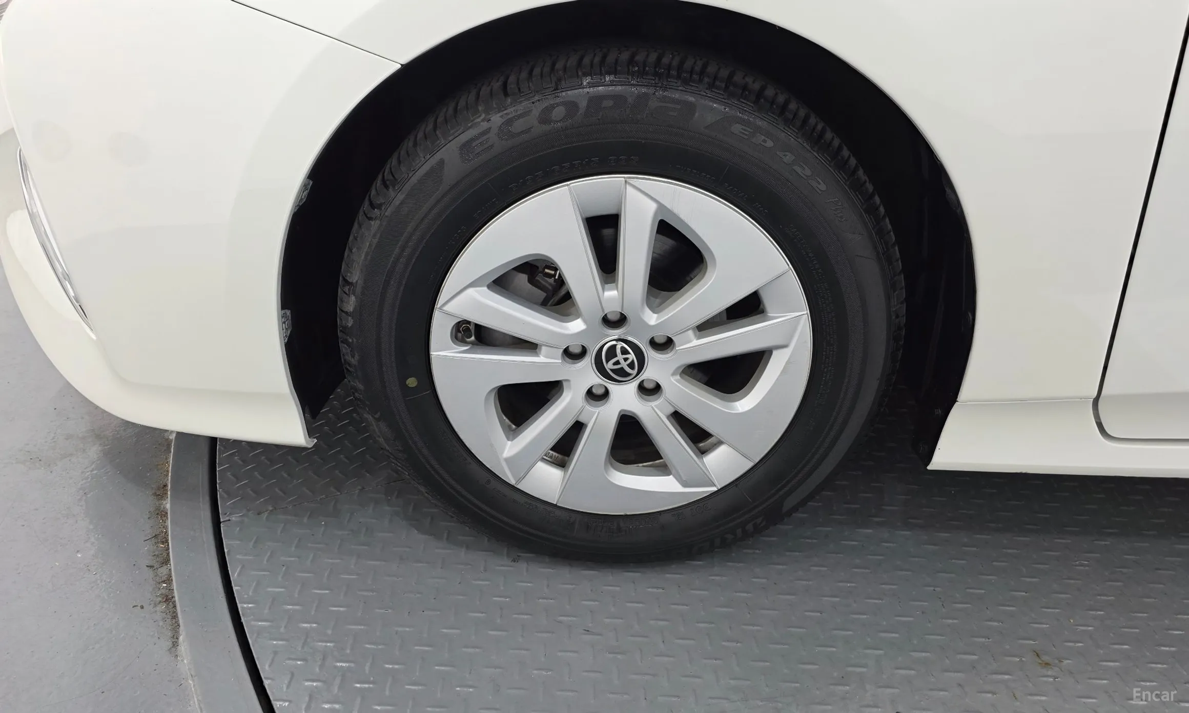 Toyota Prius 4th Generation превью 5