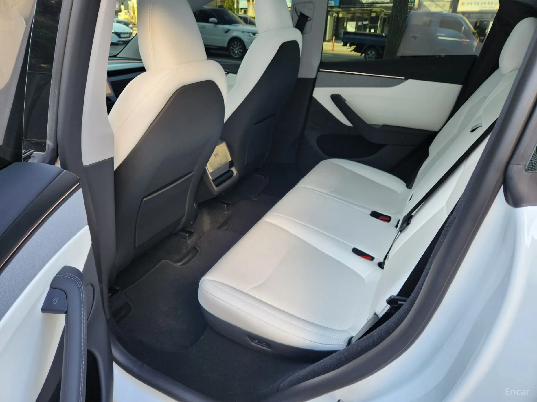 Tesla Model Y превью 13
