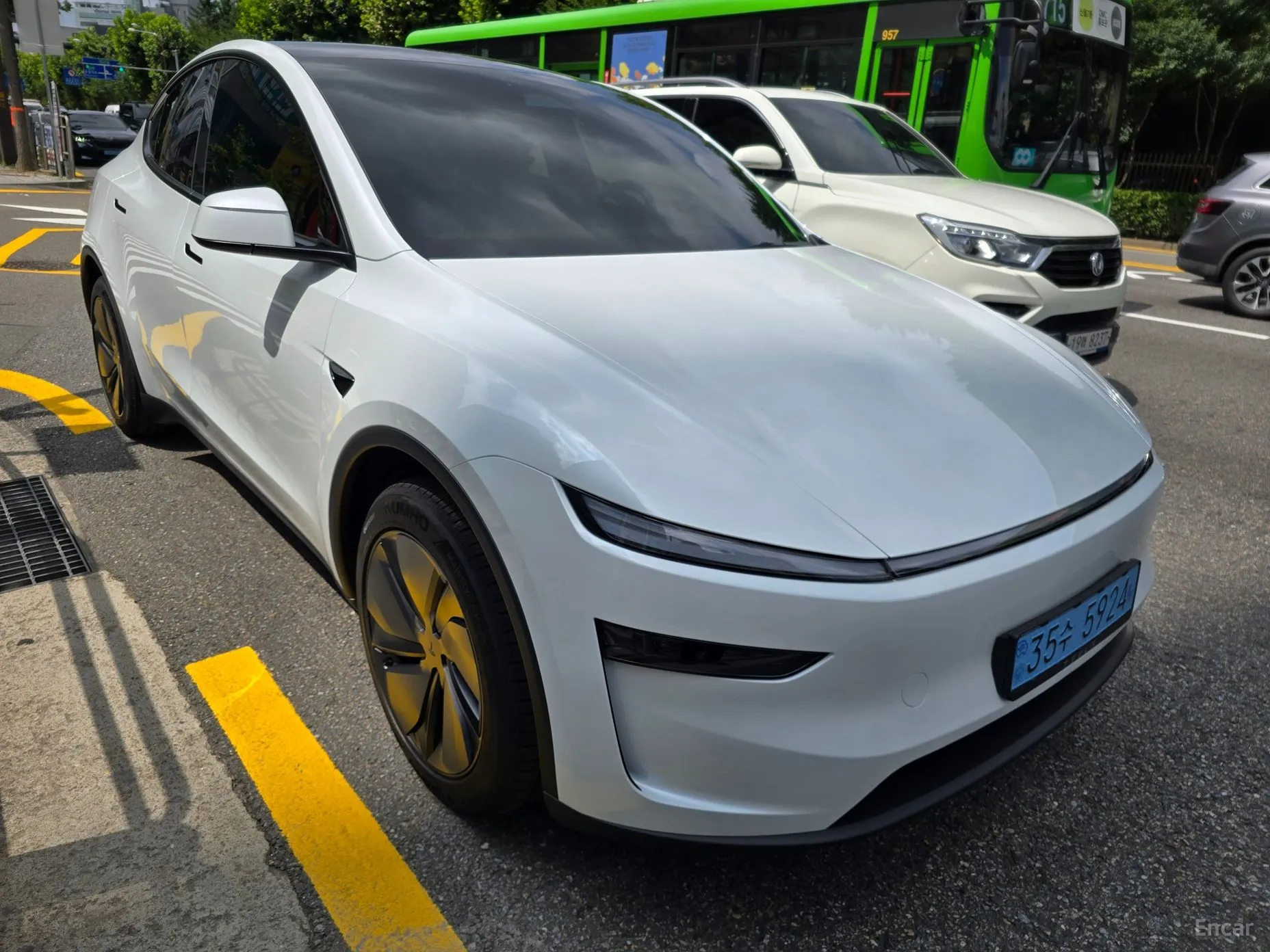 Tesla Model Y превью 3