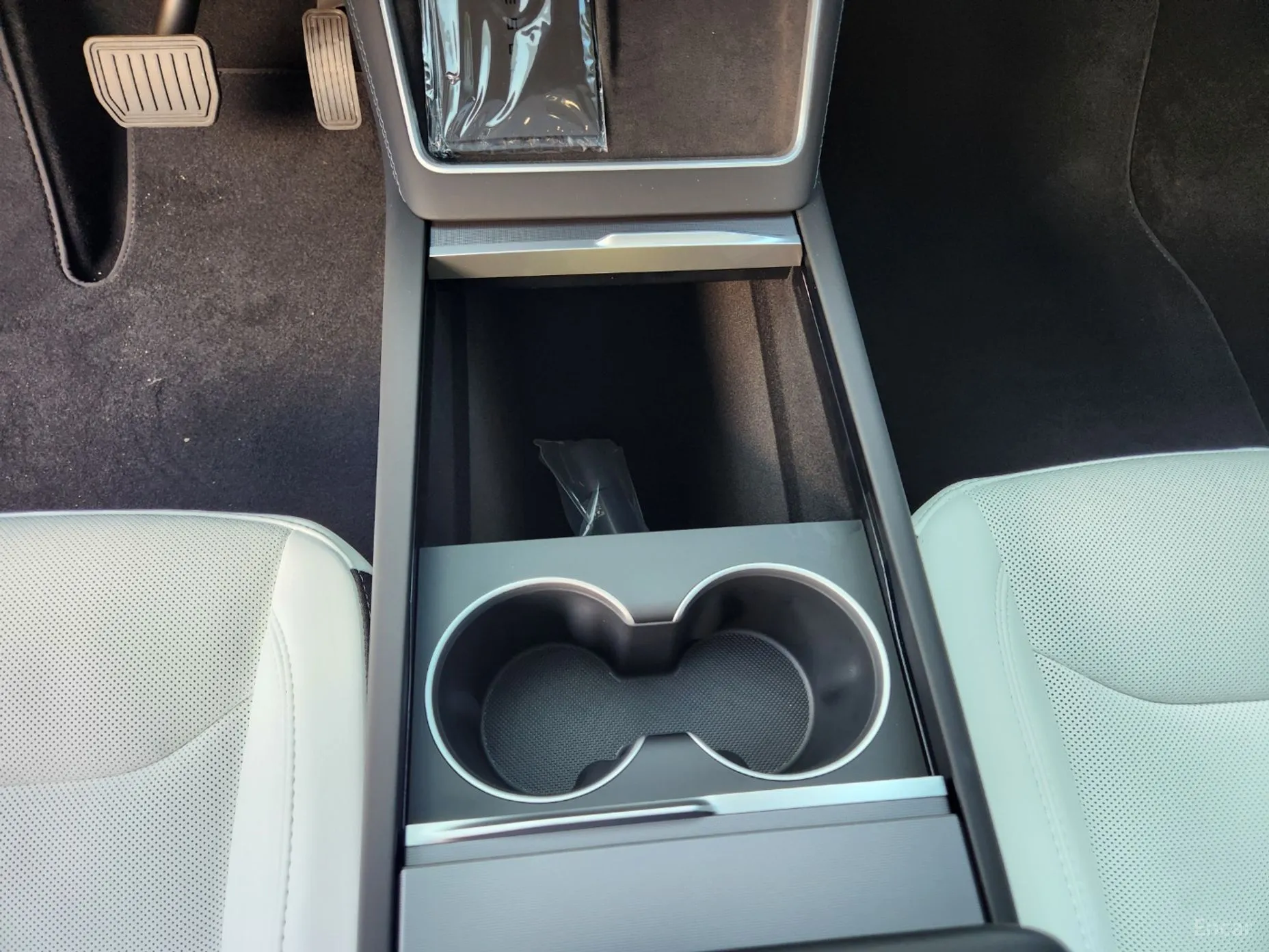 Tesla Model Y превью 8