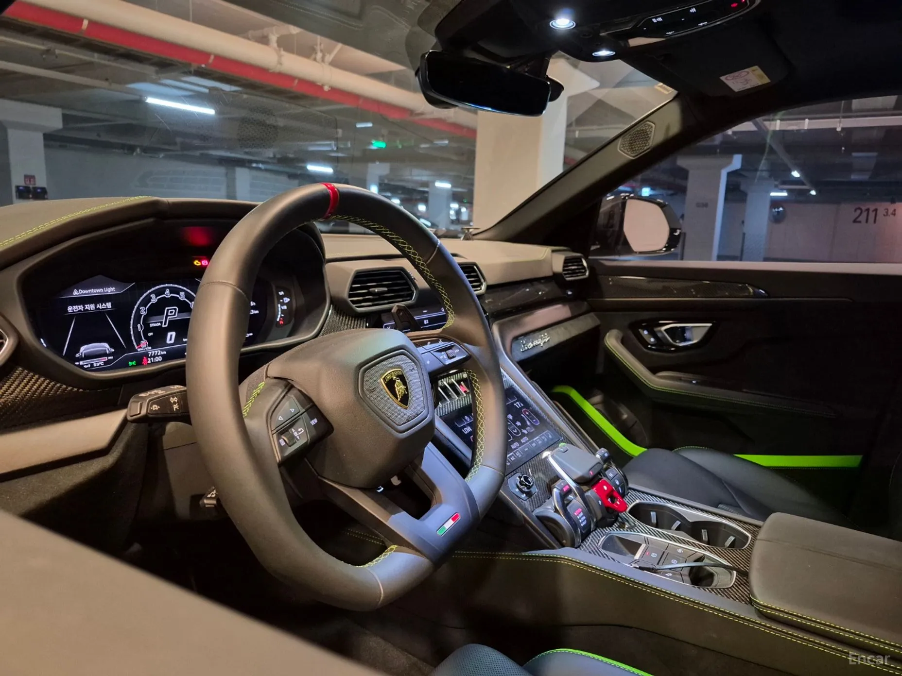 Lamborghini Urus превью 11