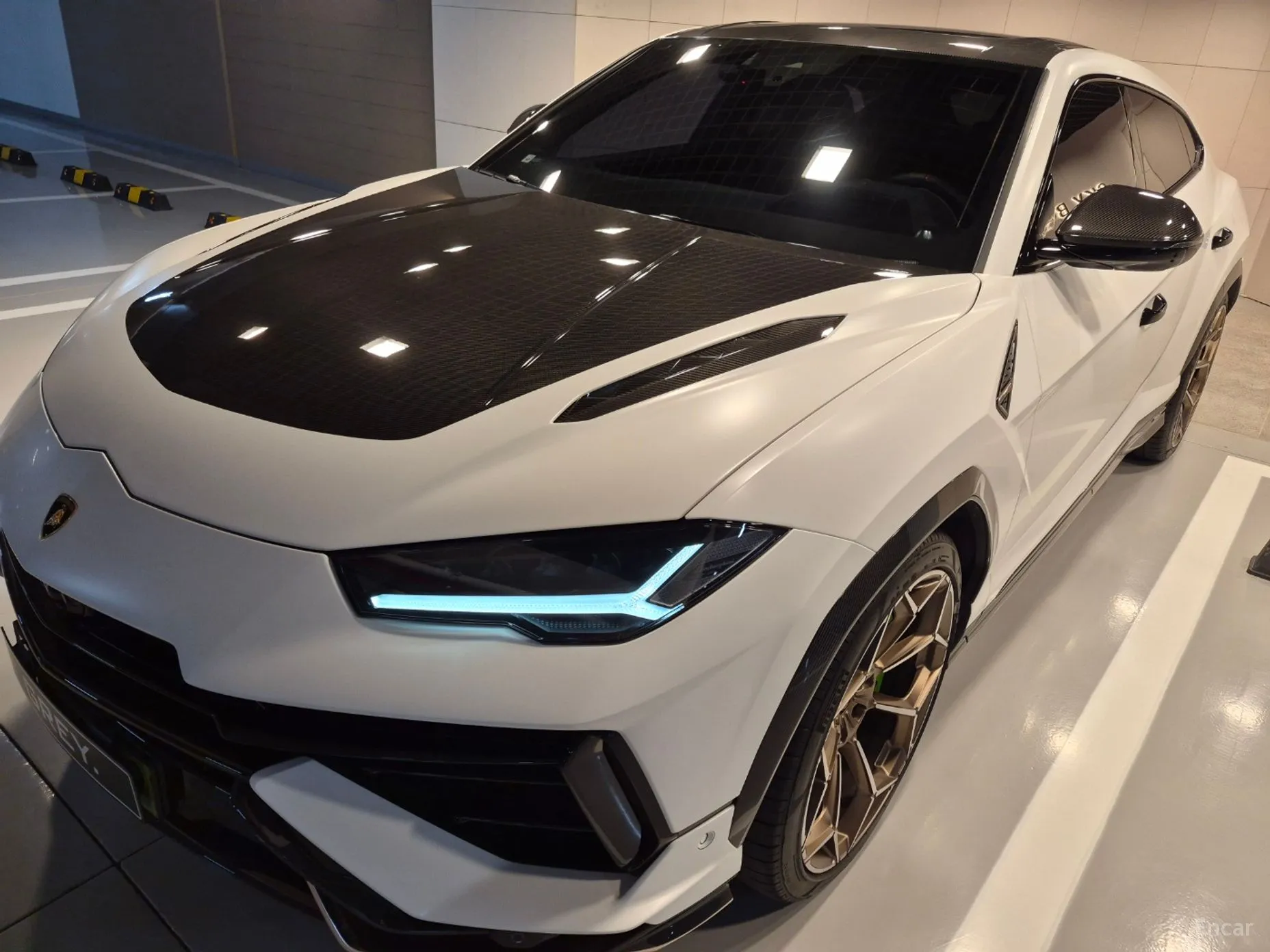 Lamborghini Urus превью 3