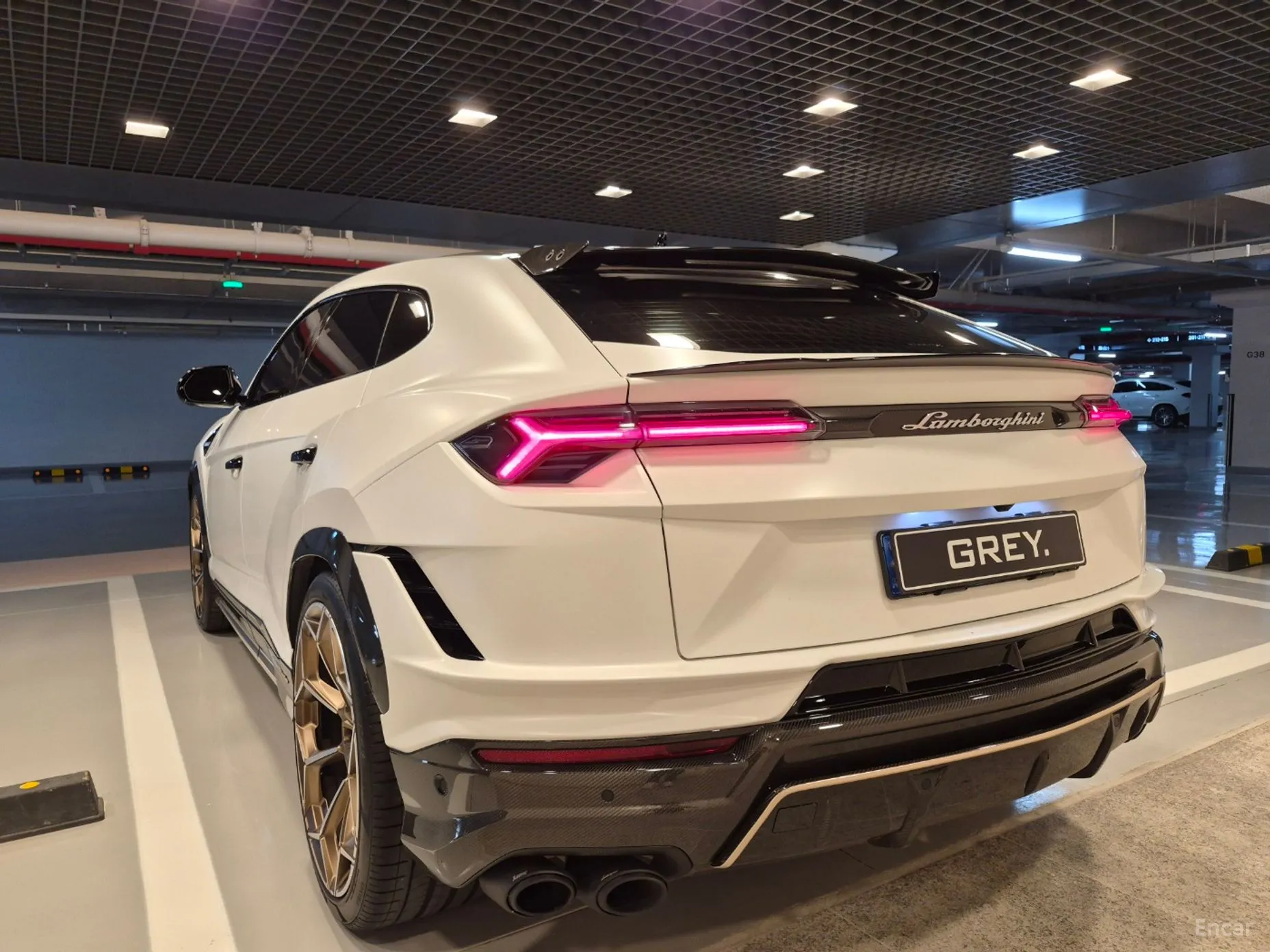 Lamborghini Urus превью 7