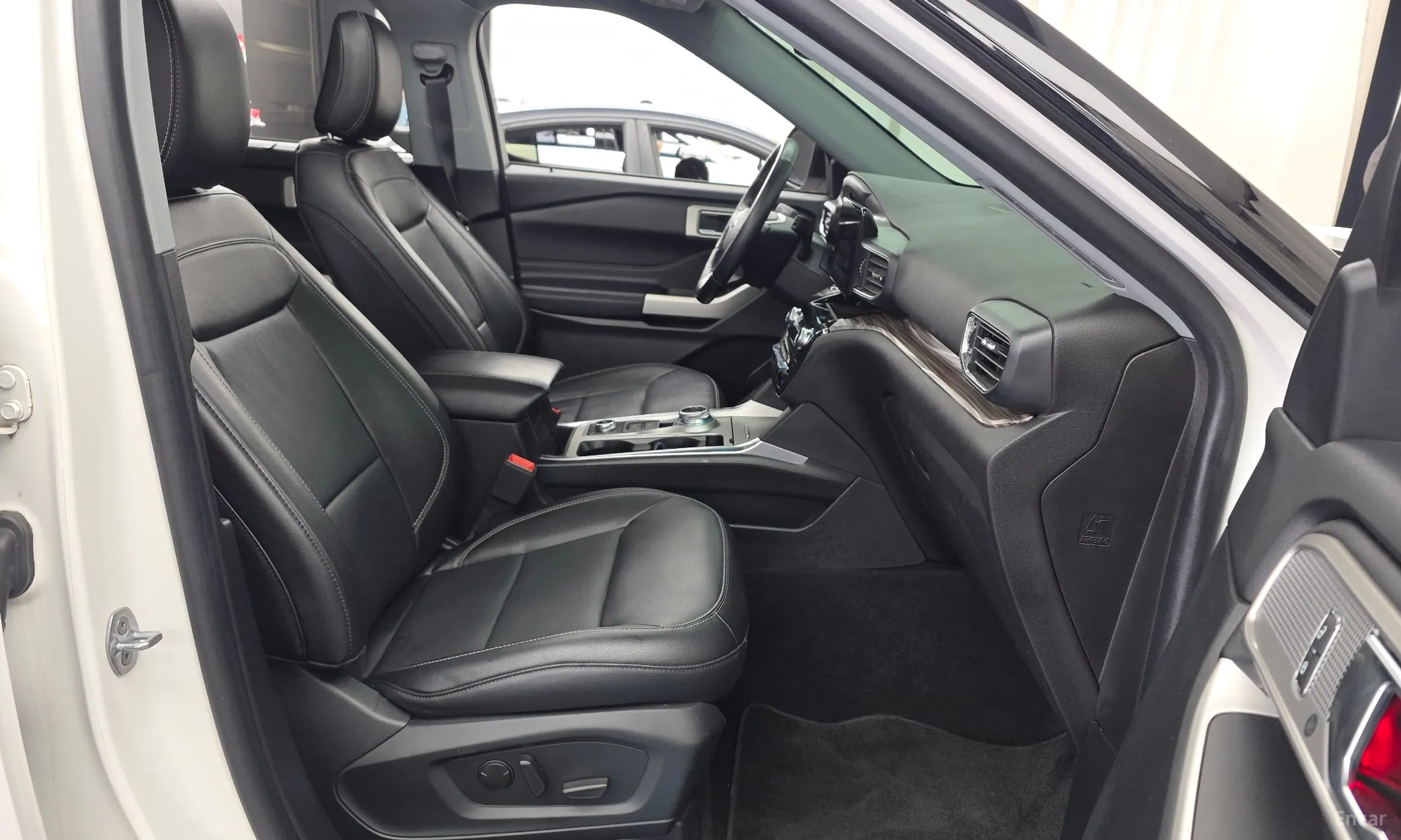 Ford Explorer 6th Generation превью 11