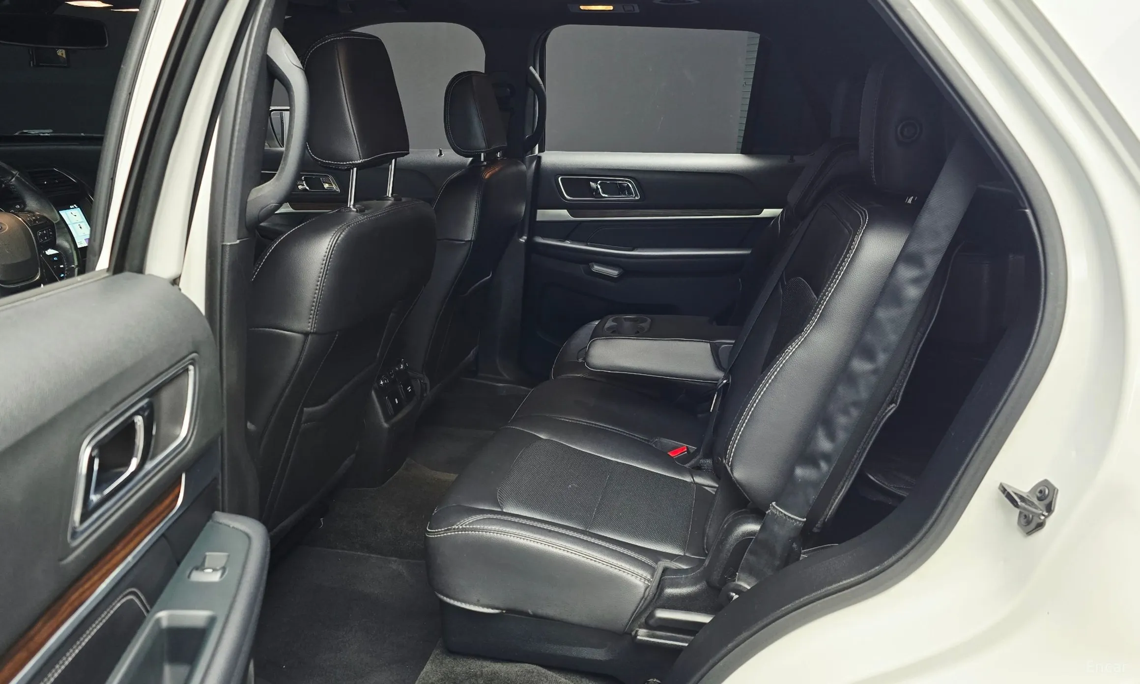 Ford Explorer превью 12