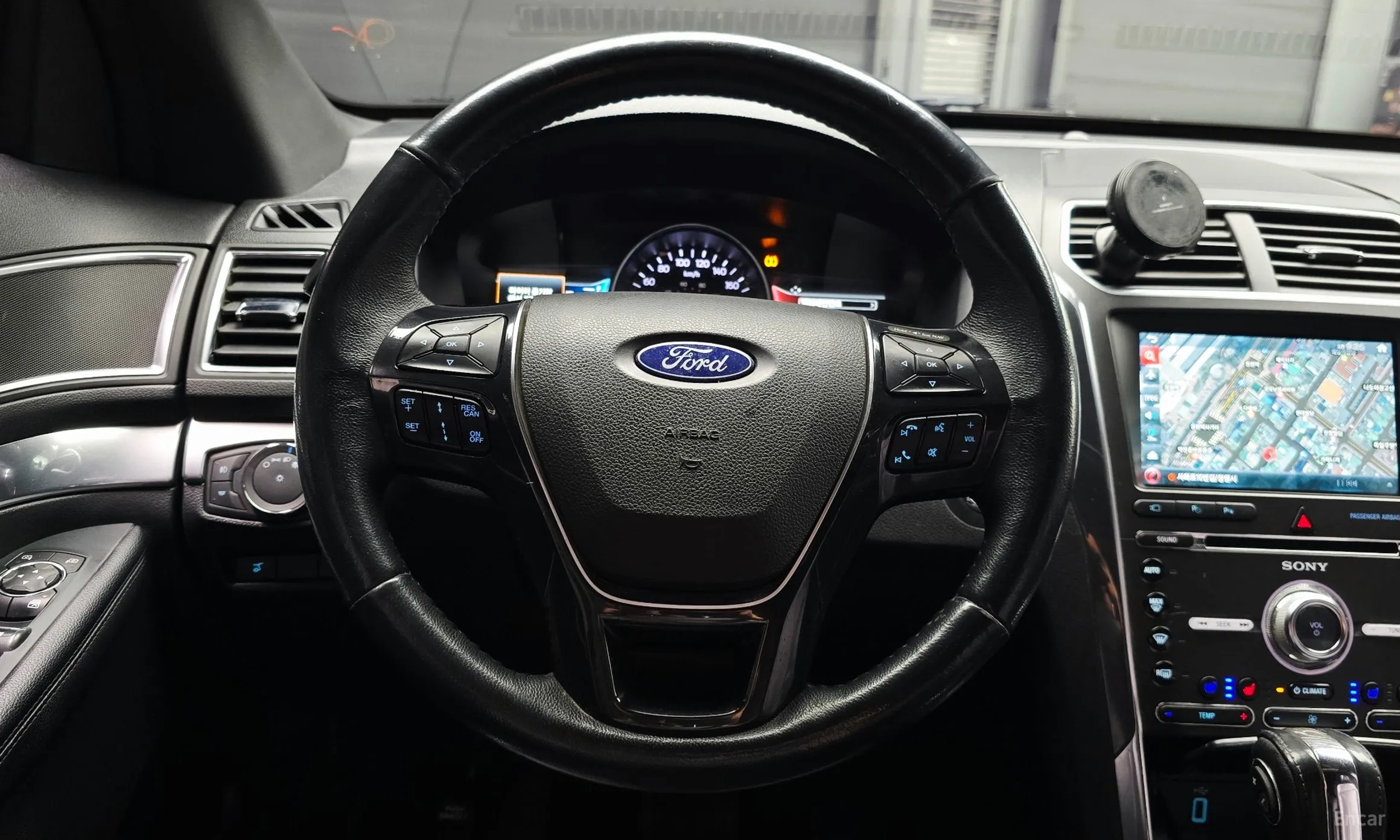 Ford Explorer превью 15