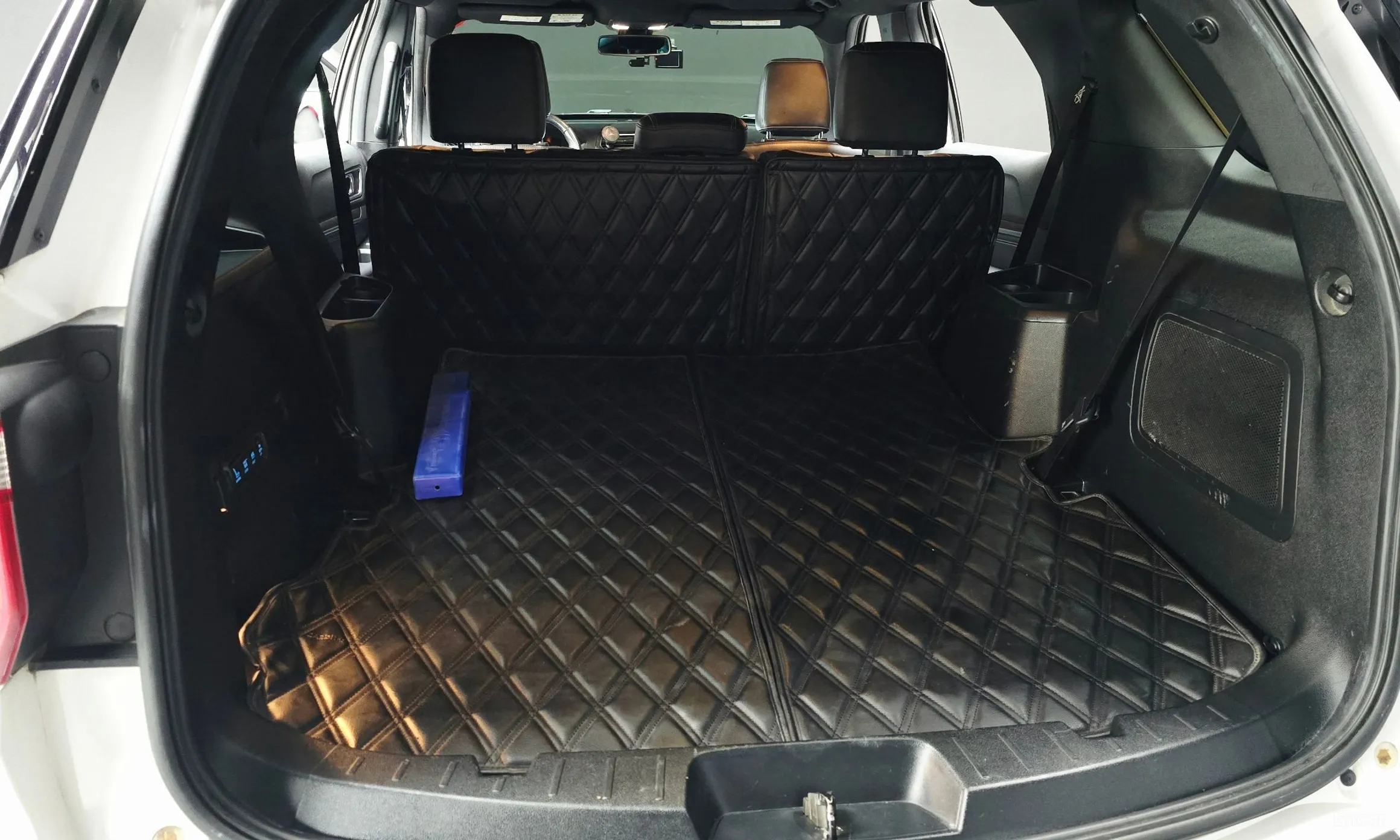 Ford Explorer превью 19