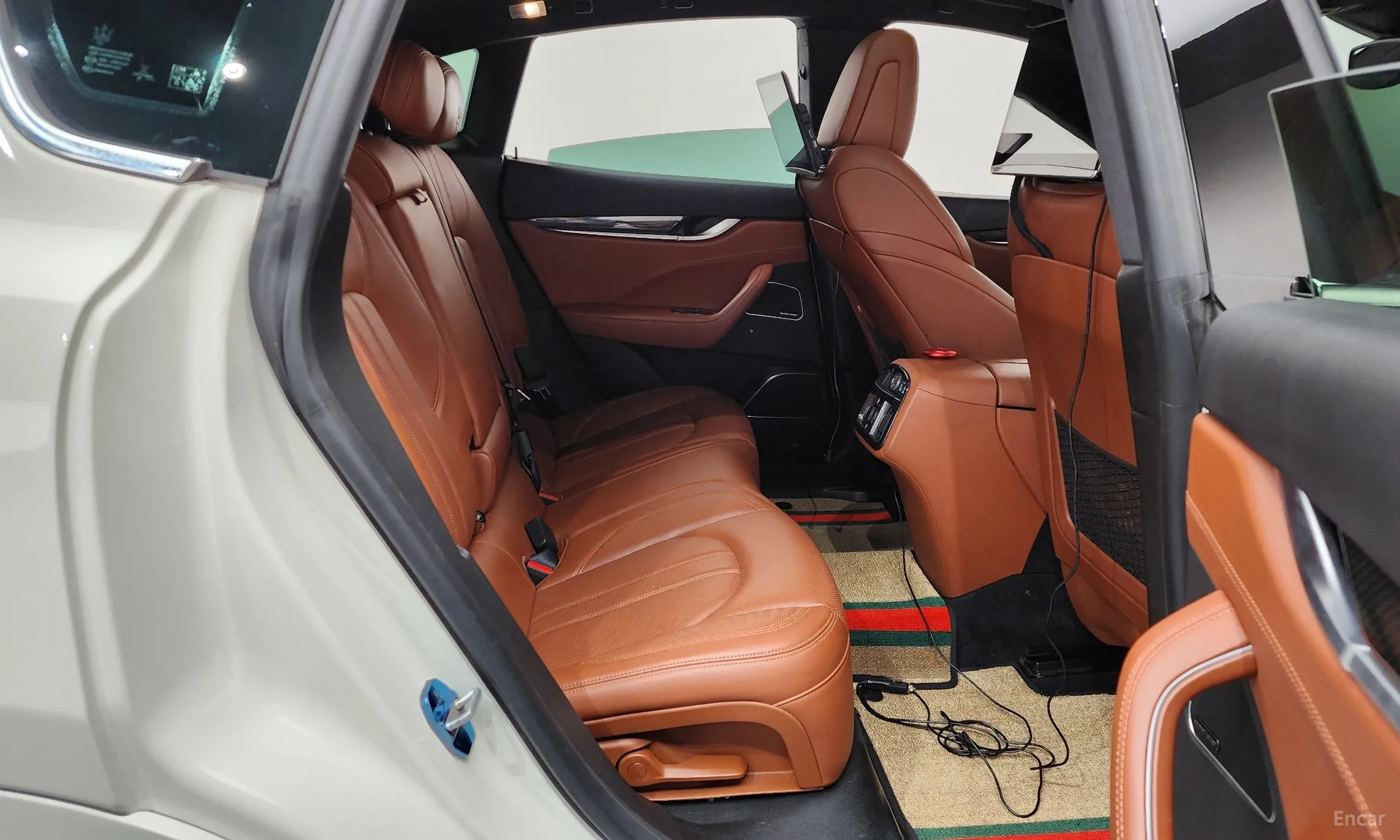 Maserati Levante превью 11