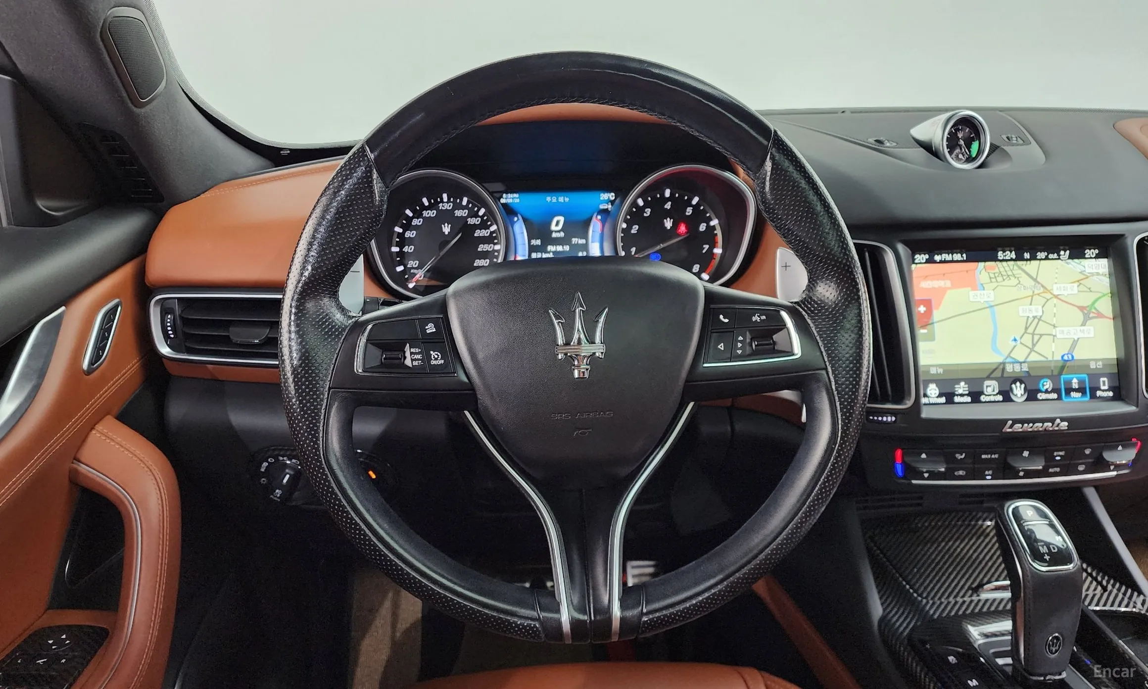 Maserati Levante превью 12