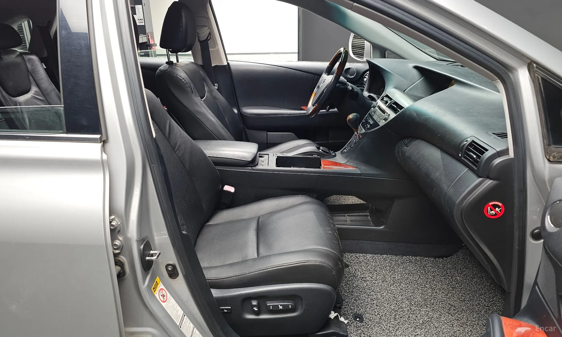 Lexus RX350 превью 10