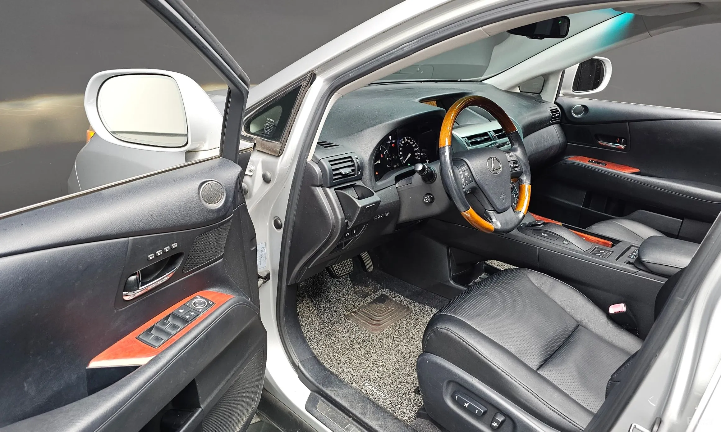 Lexus RX350 превью 12